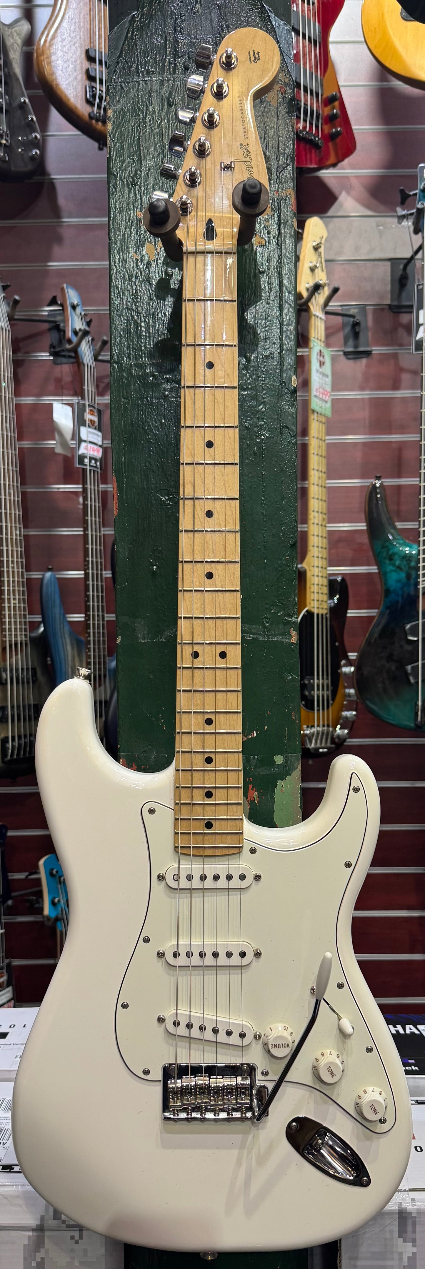 Fender Player Stratocaster - Polar White - Pre-Loved