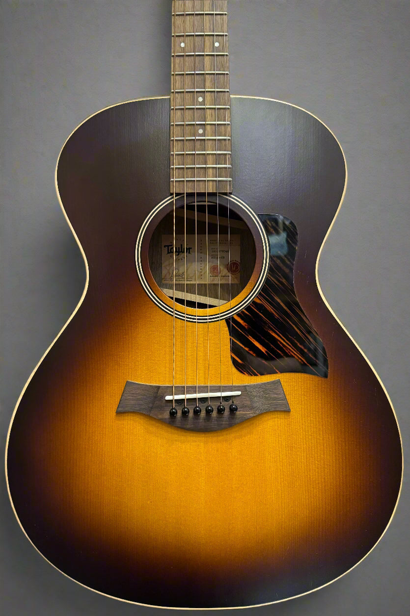 Taylor AD12E Acoustic Sunburst w/ Gig Bag Pre-loved