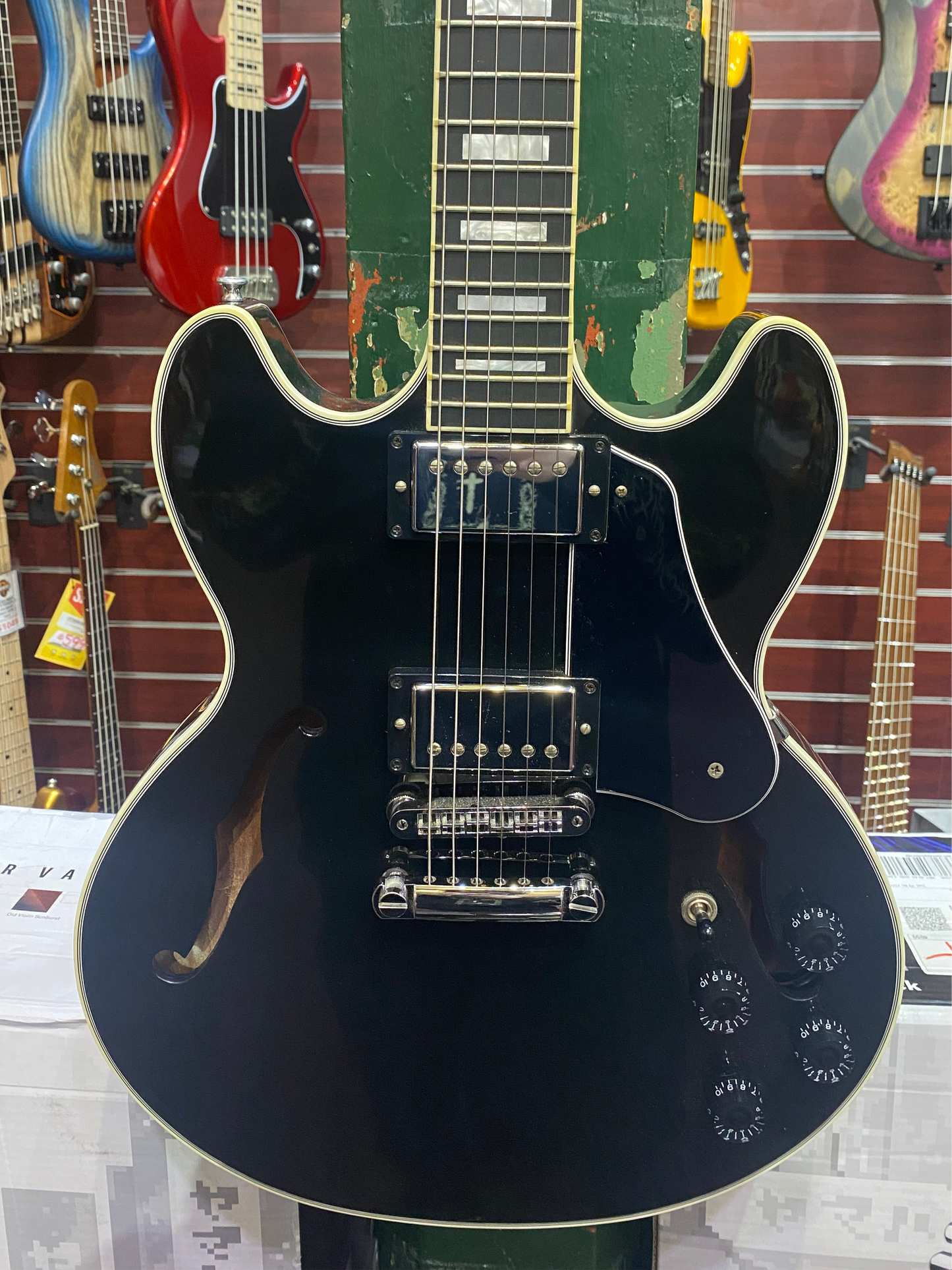 Gibson Midtown Custom 2011 Ebony + Hard Case - Pre-loved