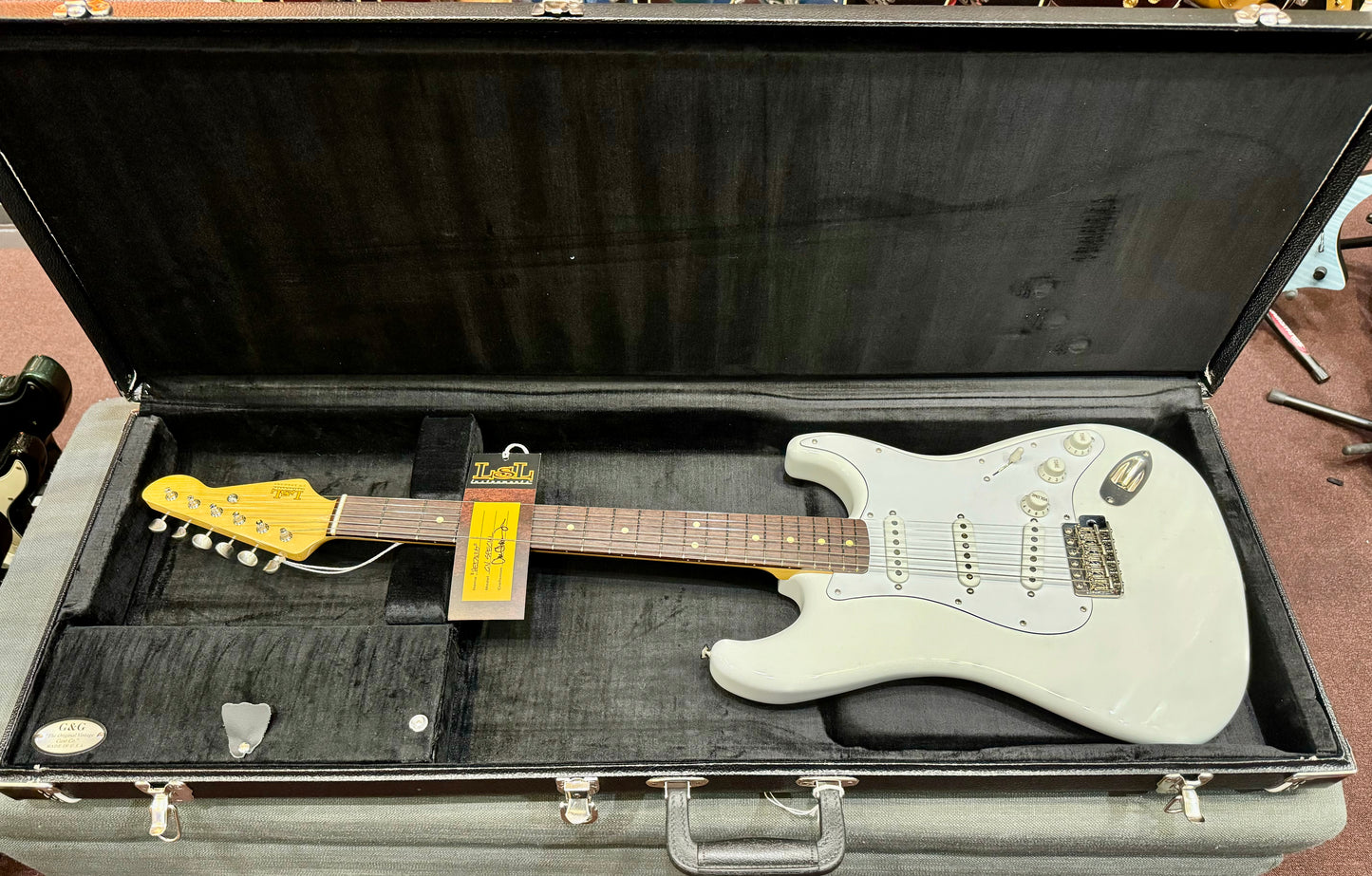 LSL Instruments Carl Verheyen Special Saticoy - Vintage White - 'Meringue'