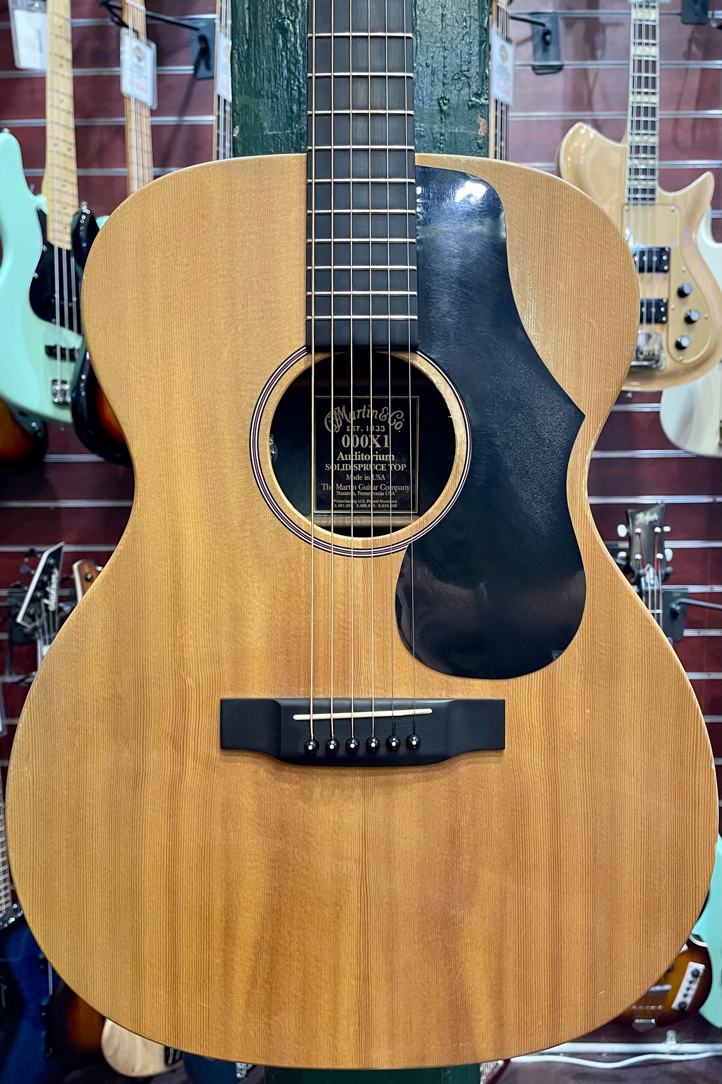 Martin & Co 000X1 -Made in USA - Solid Top - Pre-Loved – Guitar