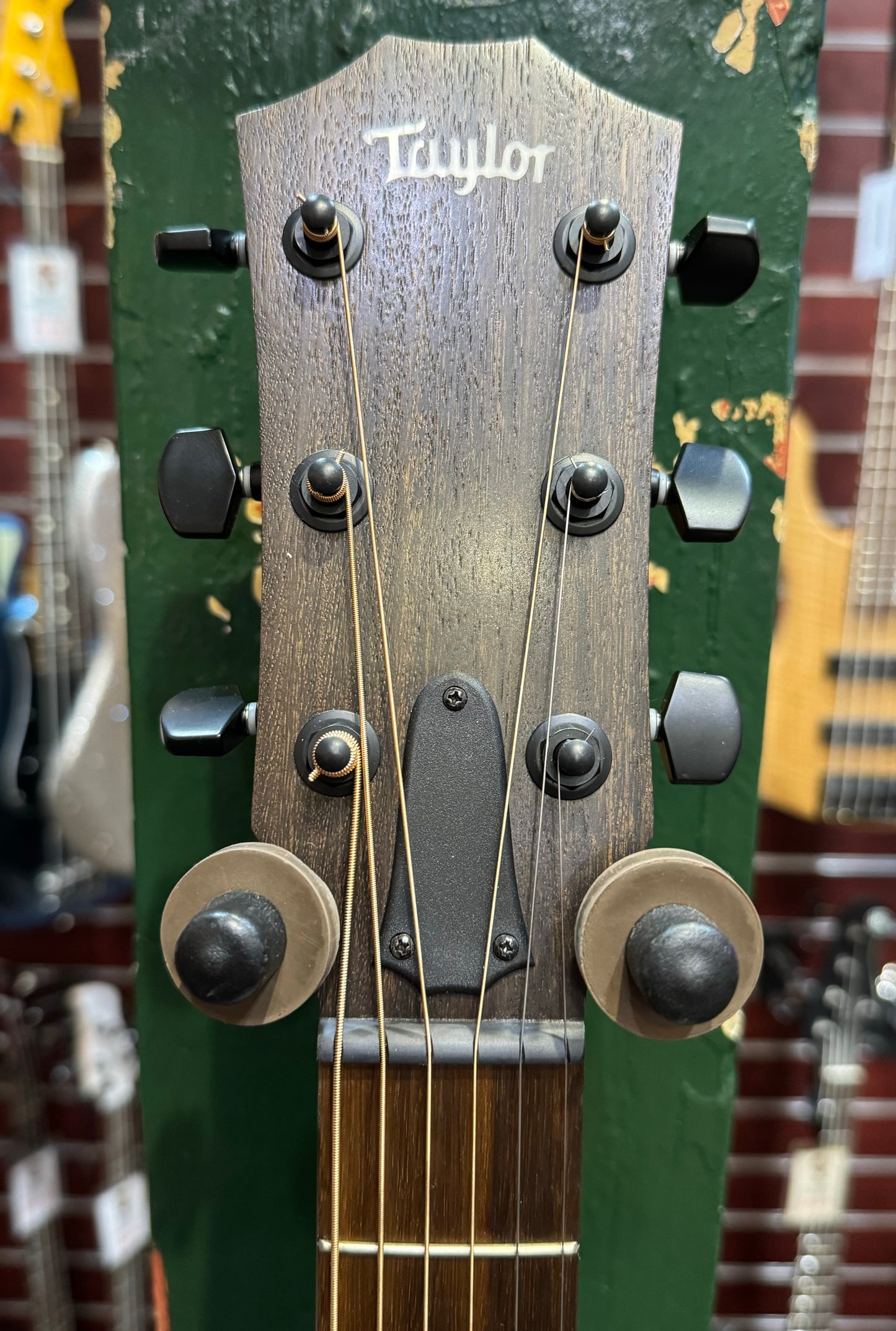 Taylor AD12E Acoustic Sunburst w/ Gig Bag Pre-loved