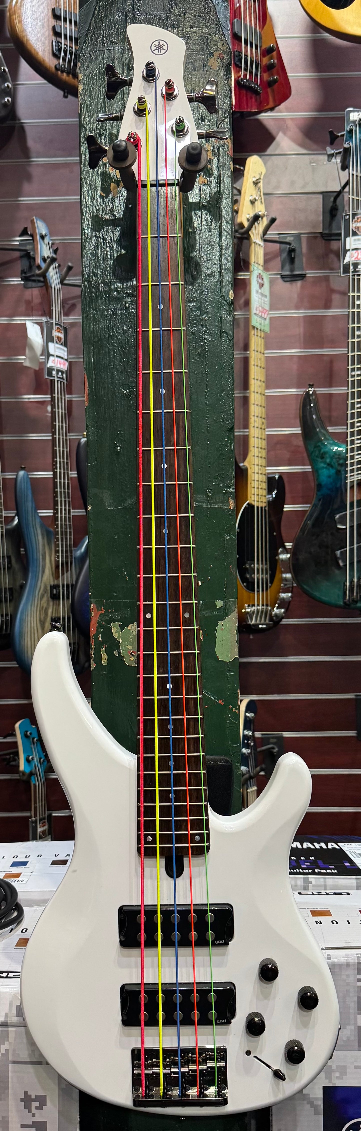 Yamaha TRBX305 5 String White Bass - Pre-Loved