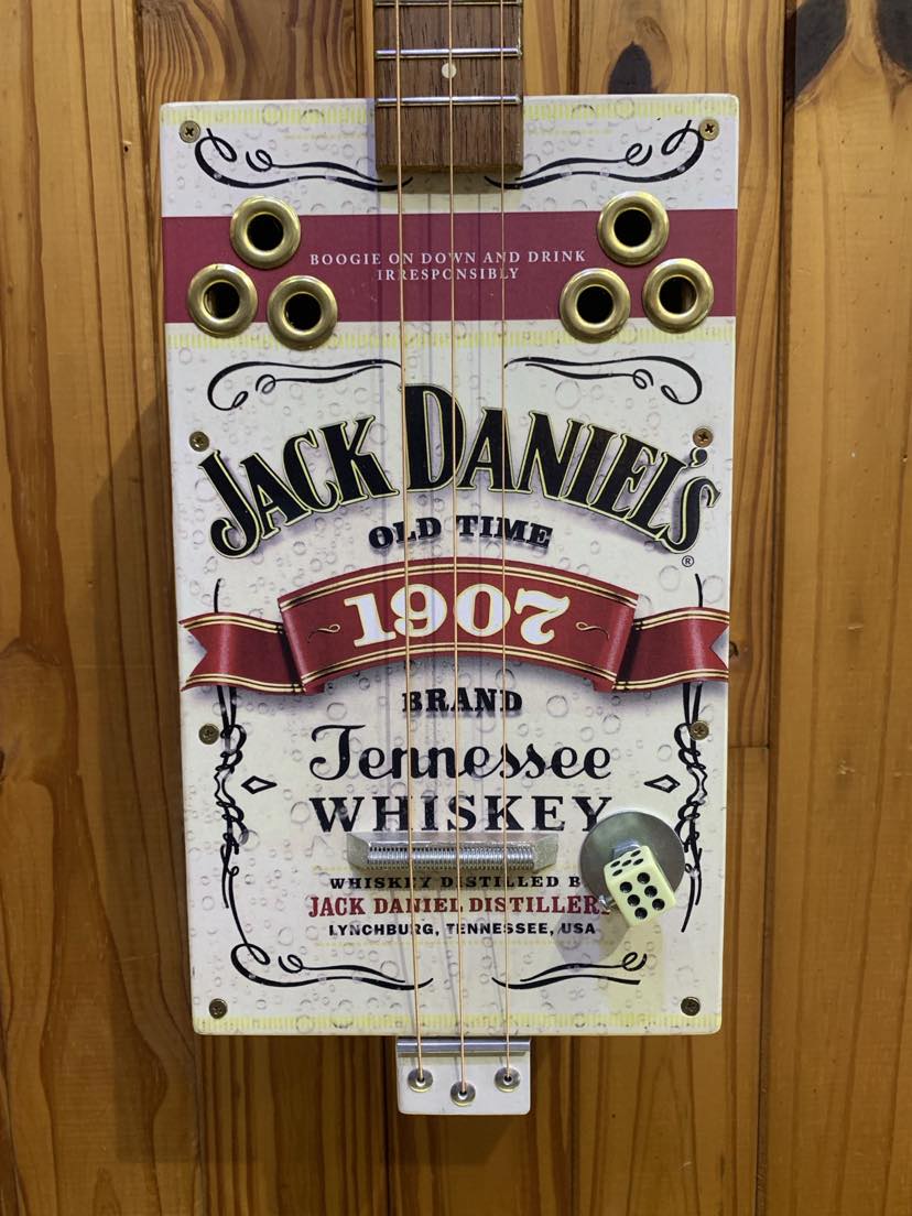 Groove Art Cigar Box Guitar 'Jack Daniels' White