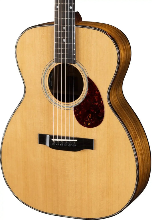 Eastman E3OM DLX All-Solid Deluxe Acoustic Guitar