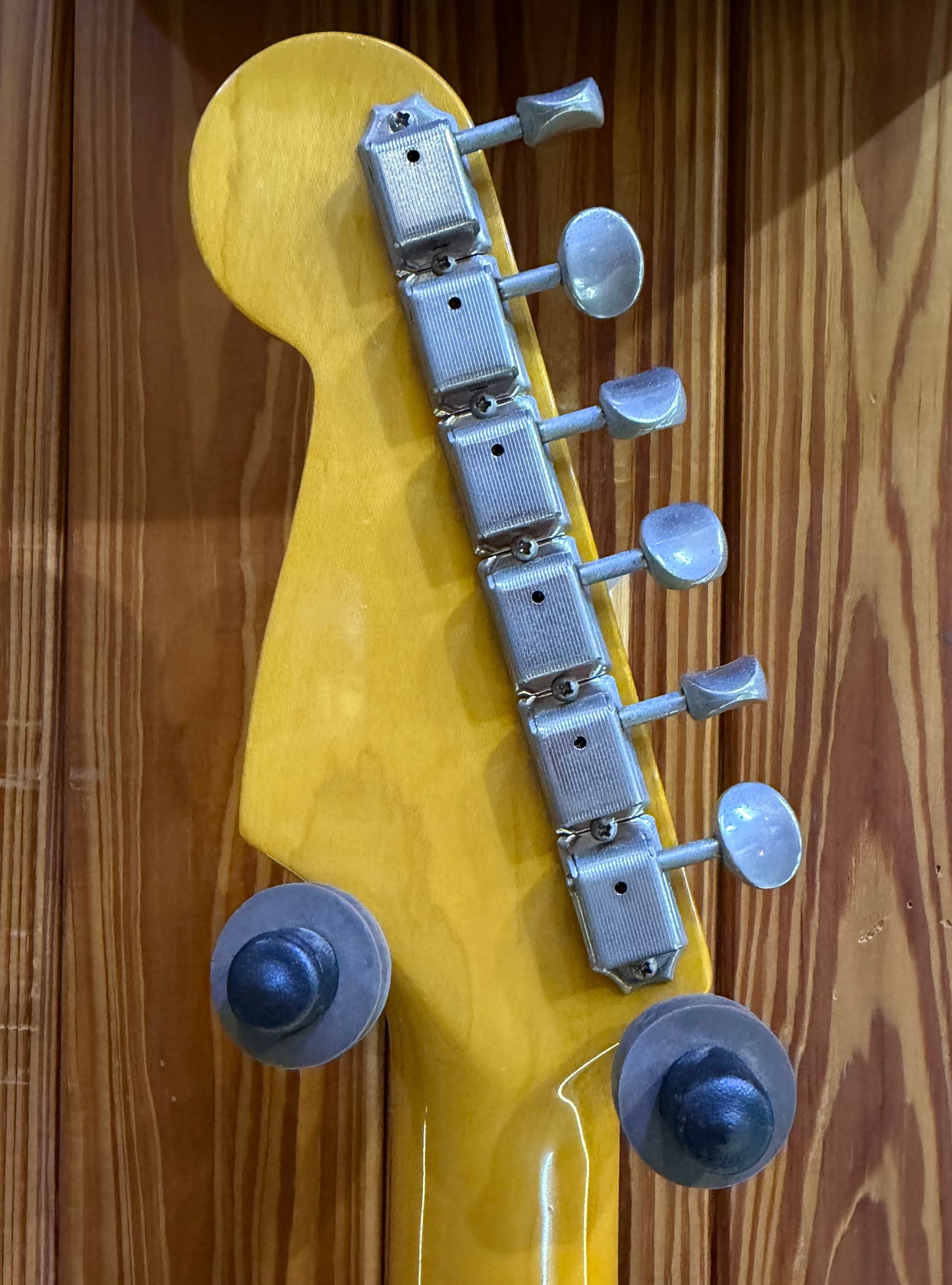 Fender Crafted in Japan '62 Stratocaster - Three Tone Sunburst - Pre-Loved