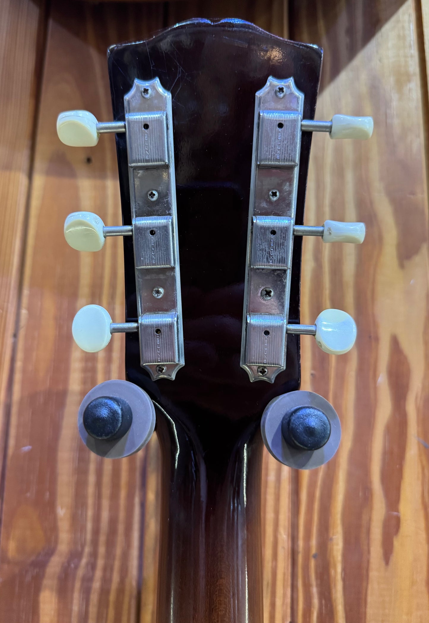 Gibson 1951 J45 Standard - Vintage Sunburst - Pre-Loved