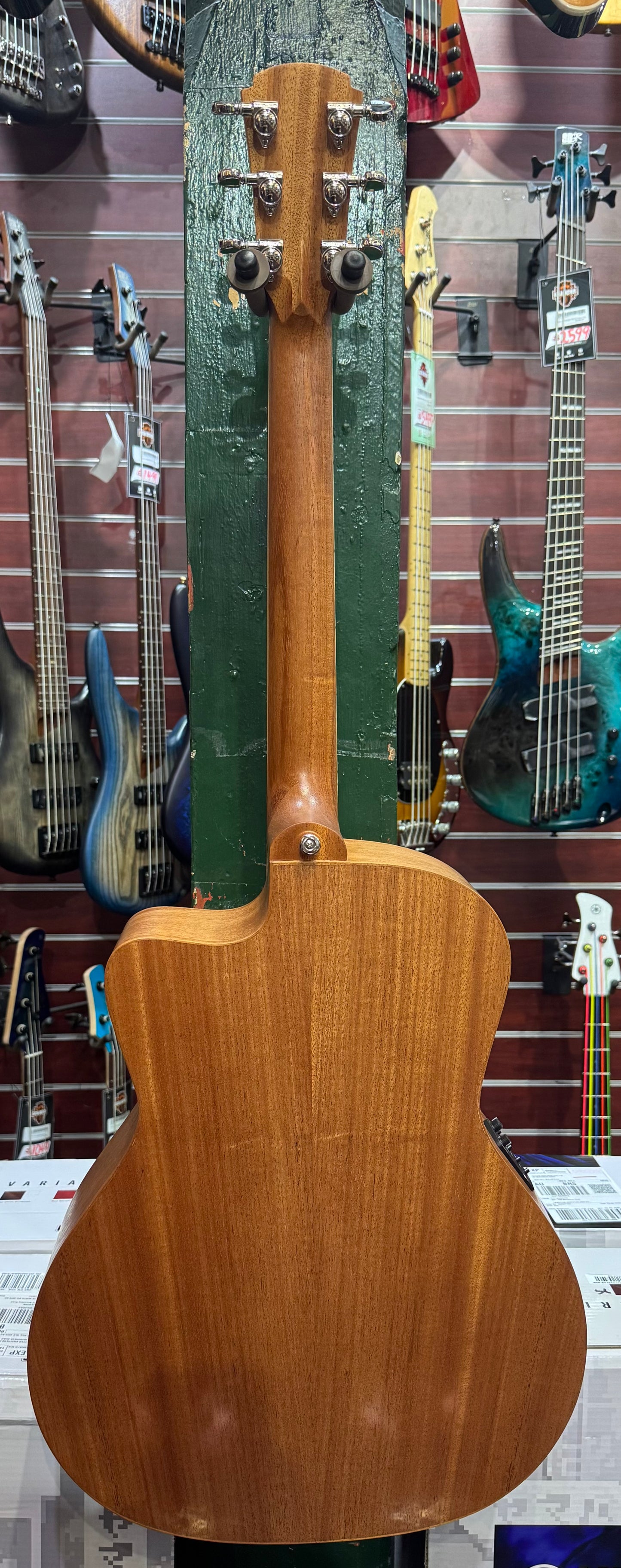 Cole Clark Studio Grand Auditorium SAN1EC-SMAH - Spruce/Mahogany