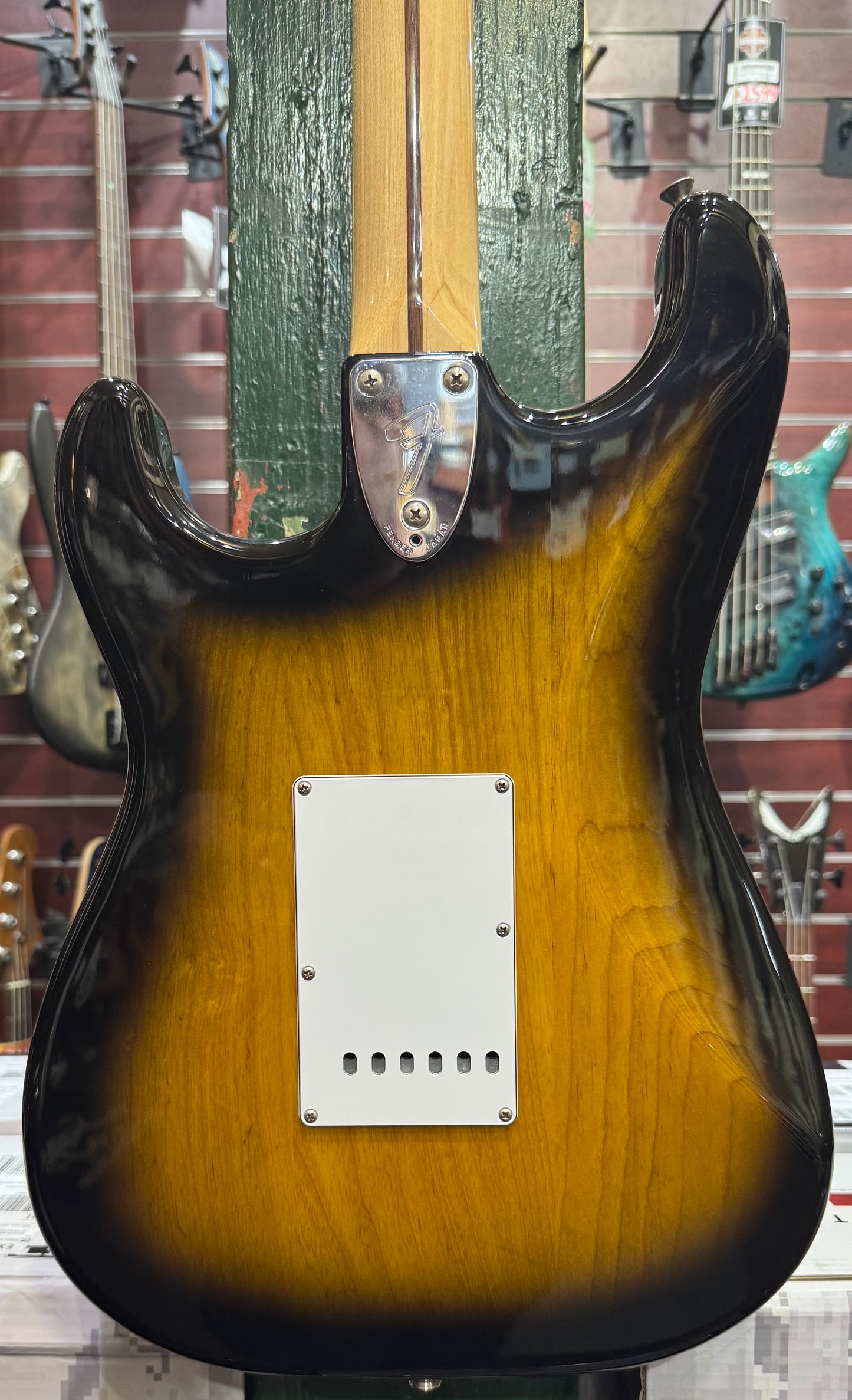 Fender Made in Japan Traditional '70s Stratocaster - Ash Body - 2 Colour Burst - Pre-Loved