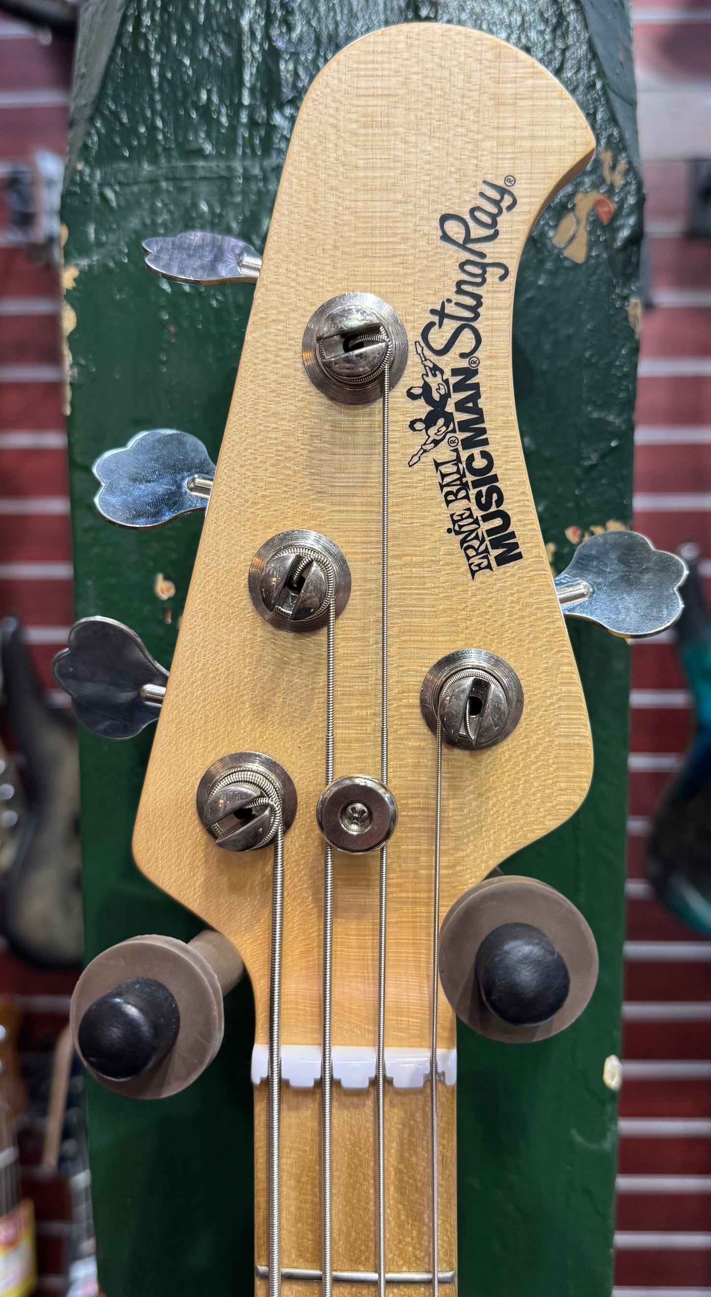 Ernie Ball MusicMan StingRay 4 Bass - Tobacco Sunburst - Pre-Loved