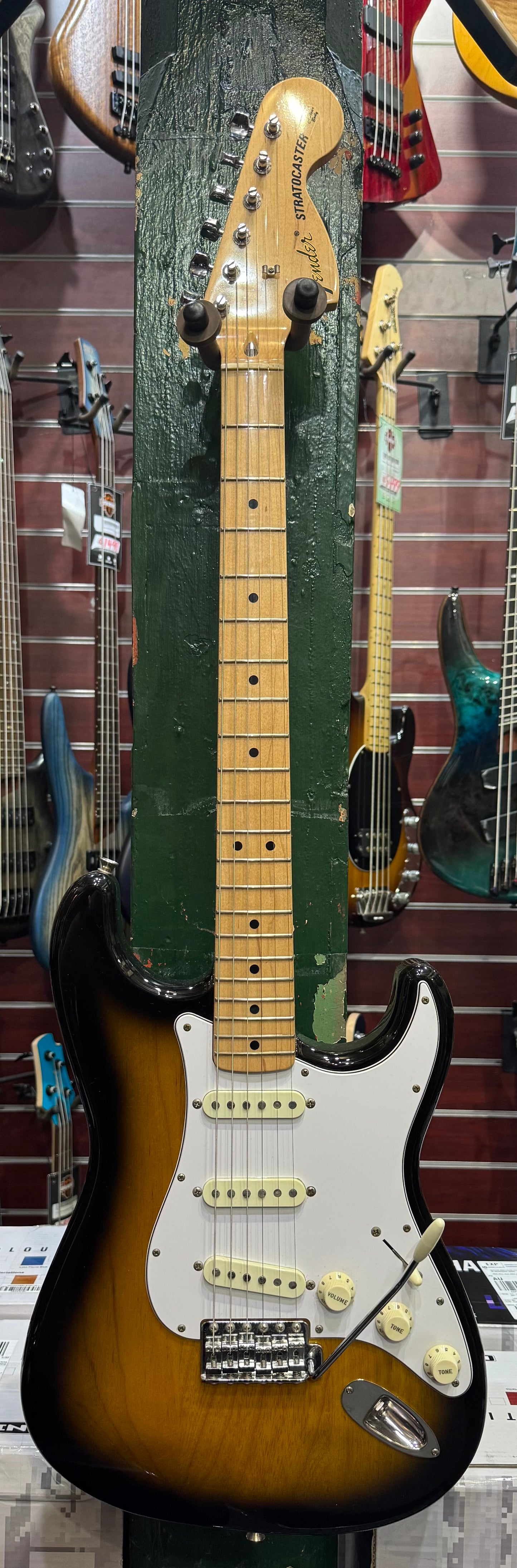 Fender Made in Japan Traditional '70s Stratocaster - Ash Body - 2 Colour Burst - Pre-Loved