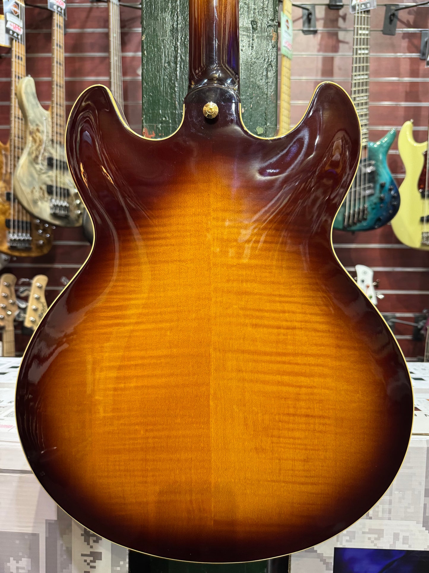 Yamaha SA2200 Hollowbody - Violin Sunburst - Pre-Loved
