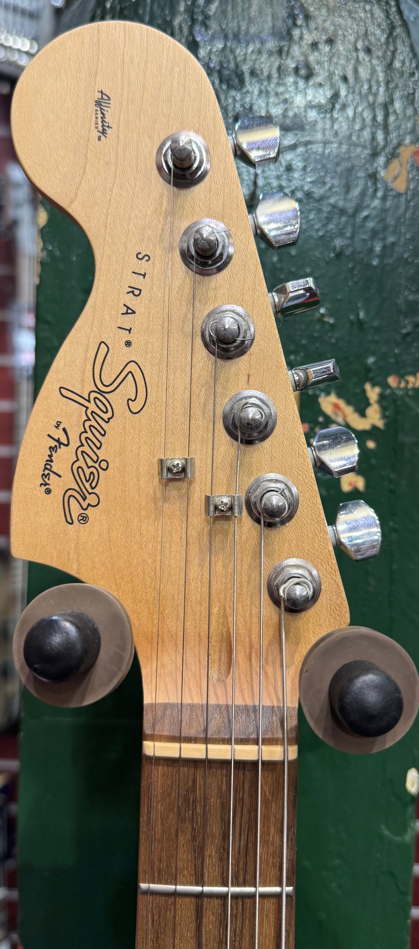 Squier Affinity Series Stratocaster - 3-Colour Sunburst - Left Handed - Pre-Loved