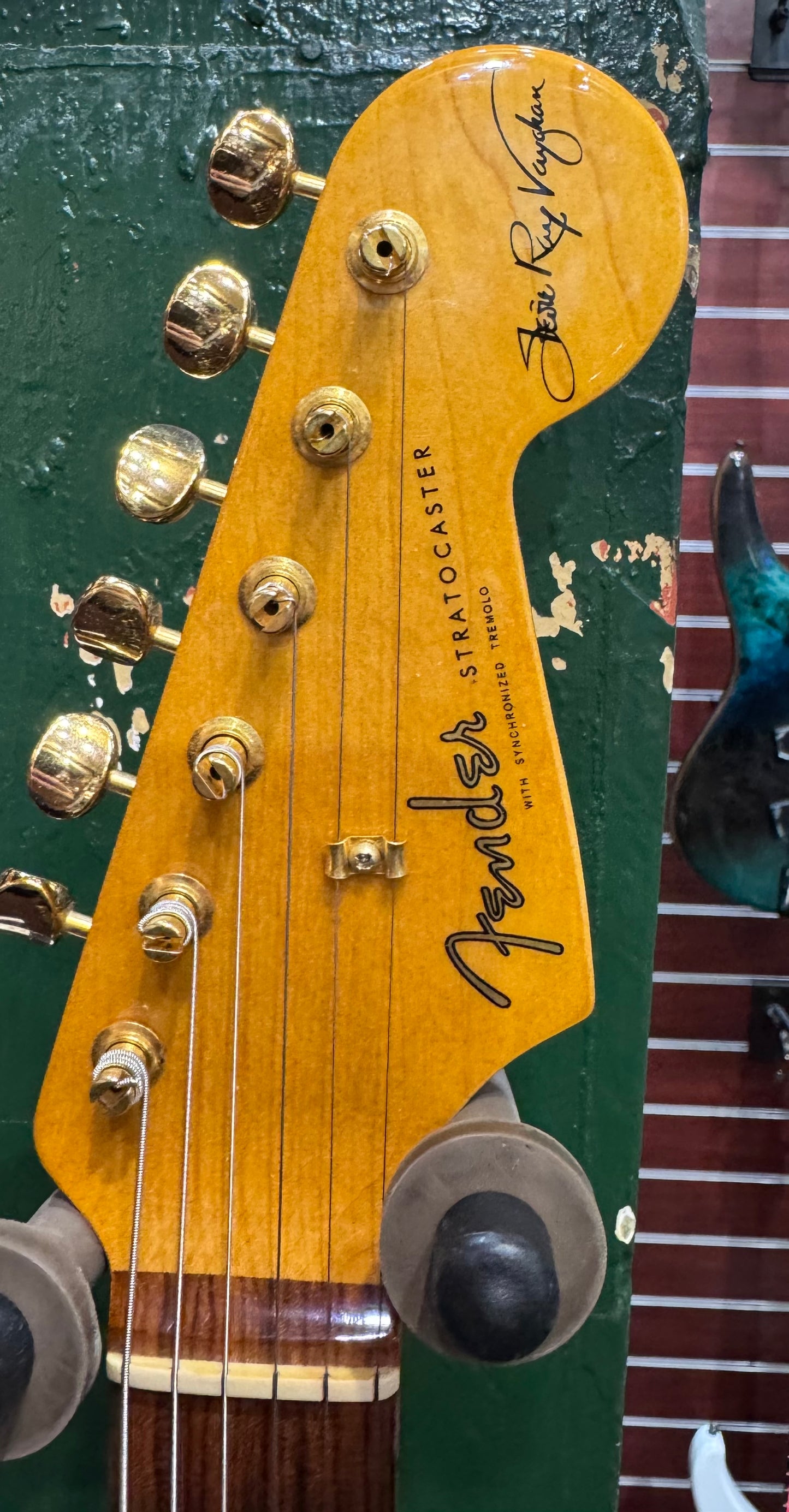 Fender SRV Stratocaster - 3-Colour Sunburst - Pre-Loved