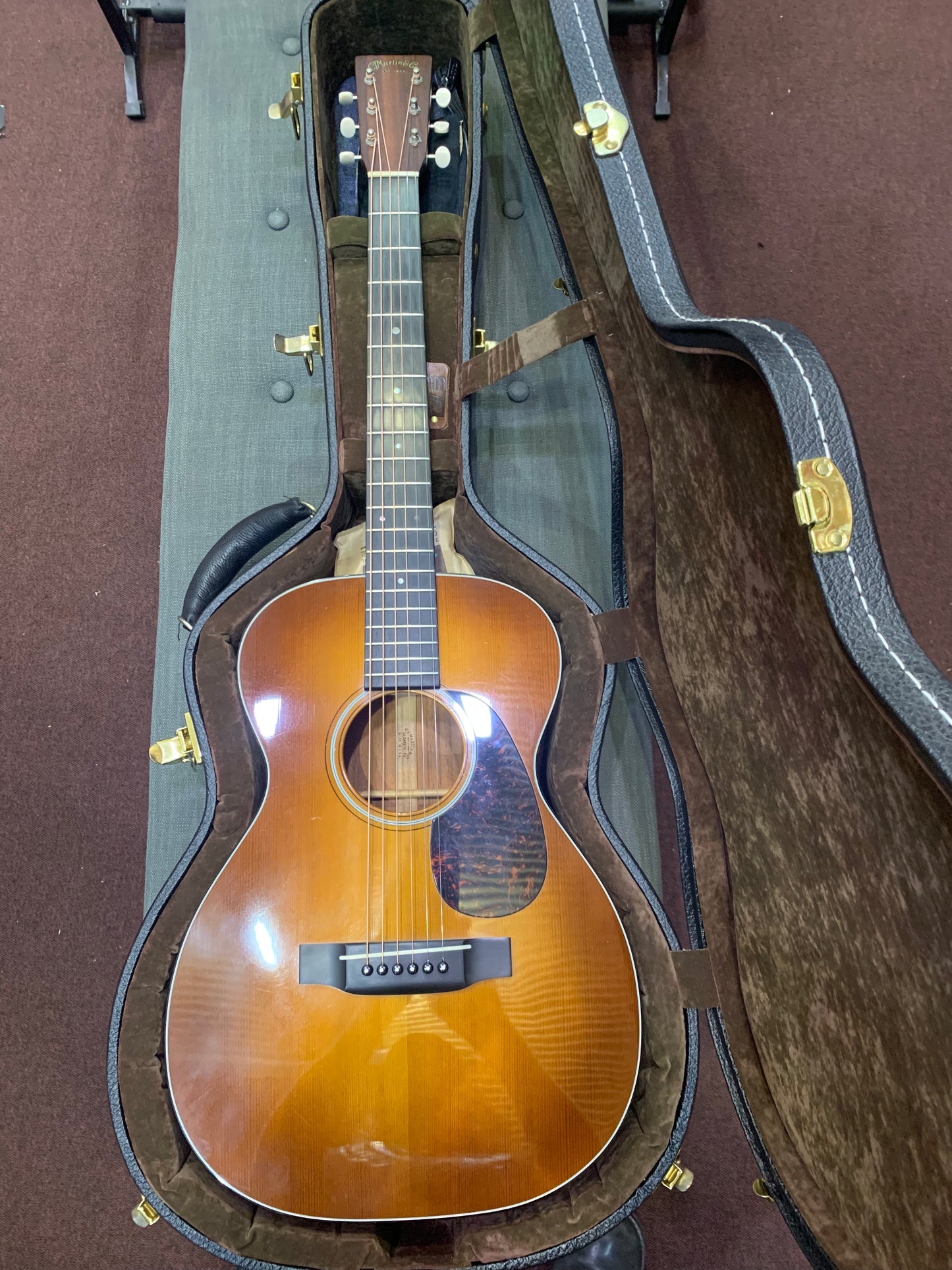 Martin & Co Custom O18V Ambertone - OHSC - Pre-Loved