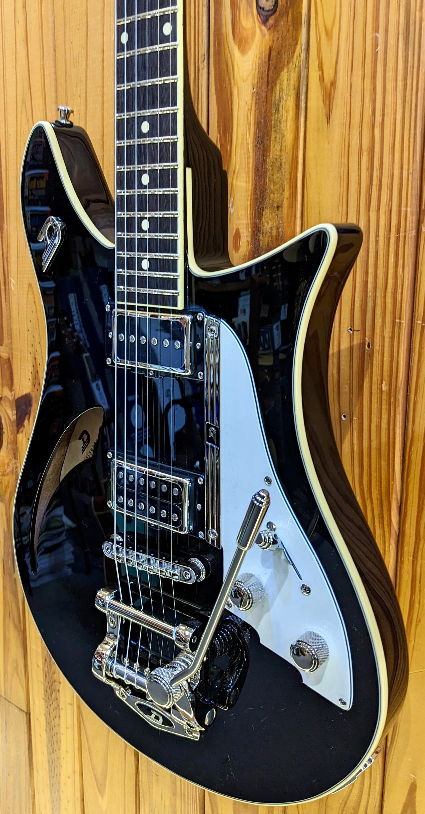 Duesenberg Double Cat - Black w/ Duesenberg Custom Line Bag
