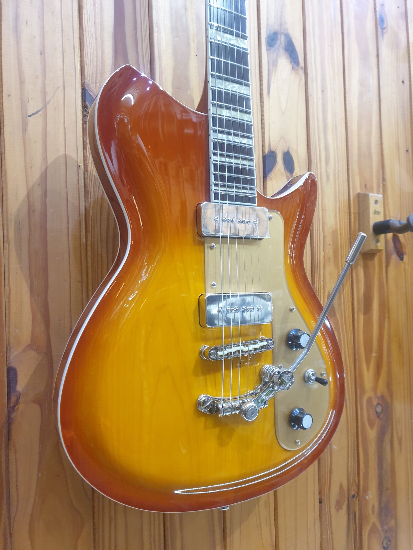 Rivolta Combinata XVII - Autonno Burst w/ Deluxe Gig Bag