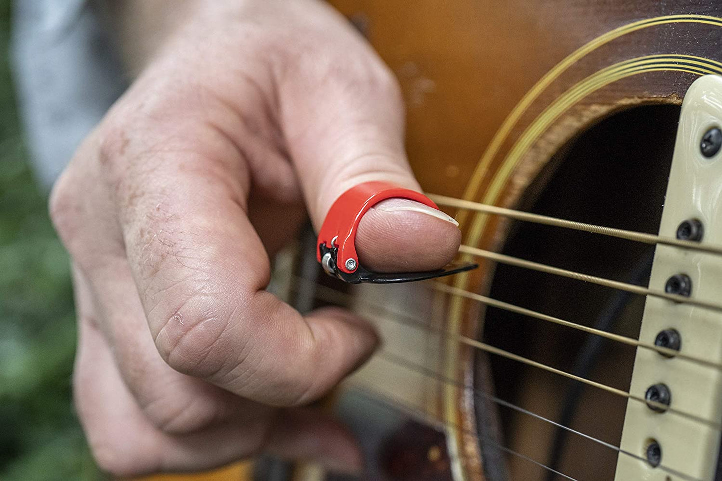Black Mountain Thumb Pick - Red 1.5mm