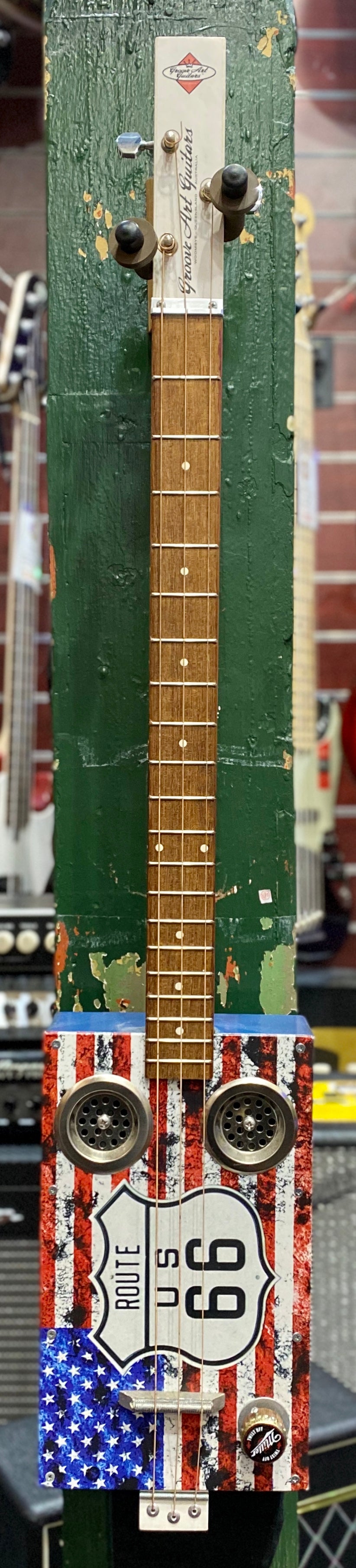 Groove Art Cigar Box Guitar 'American Legend'