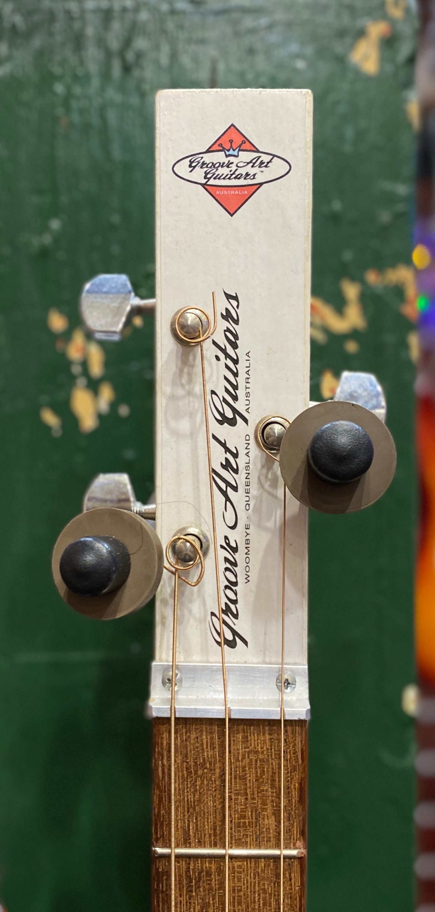 Groove Art Cigar Box Guitar 'American Legend'