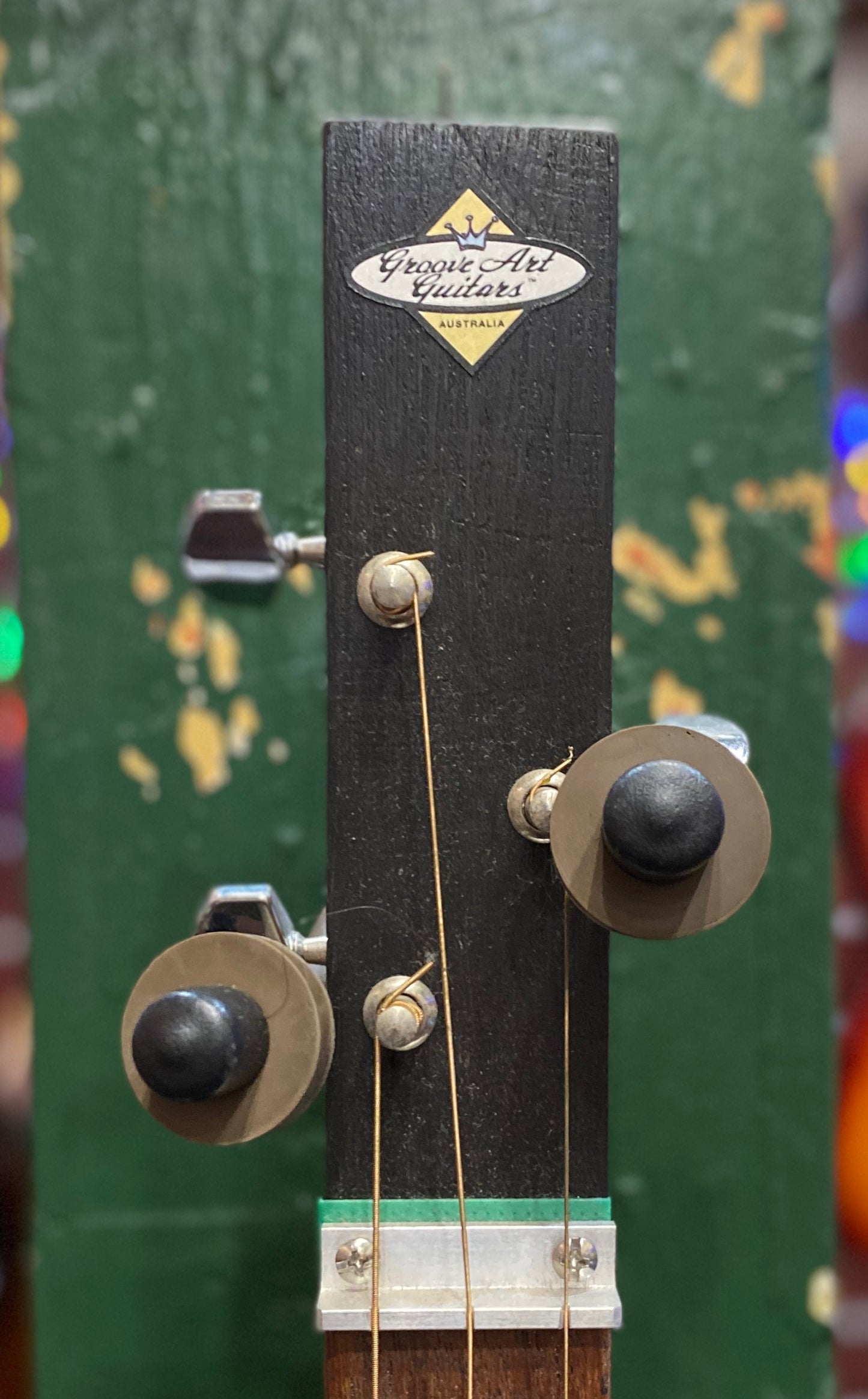 Groove Art Cigar Box Guitar 'Robert Johnson'