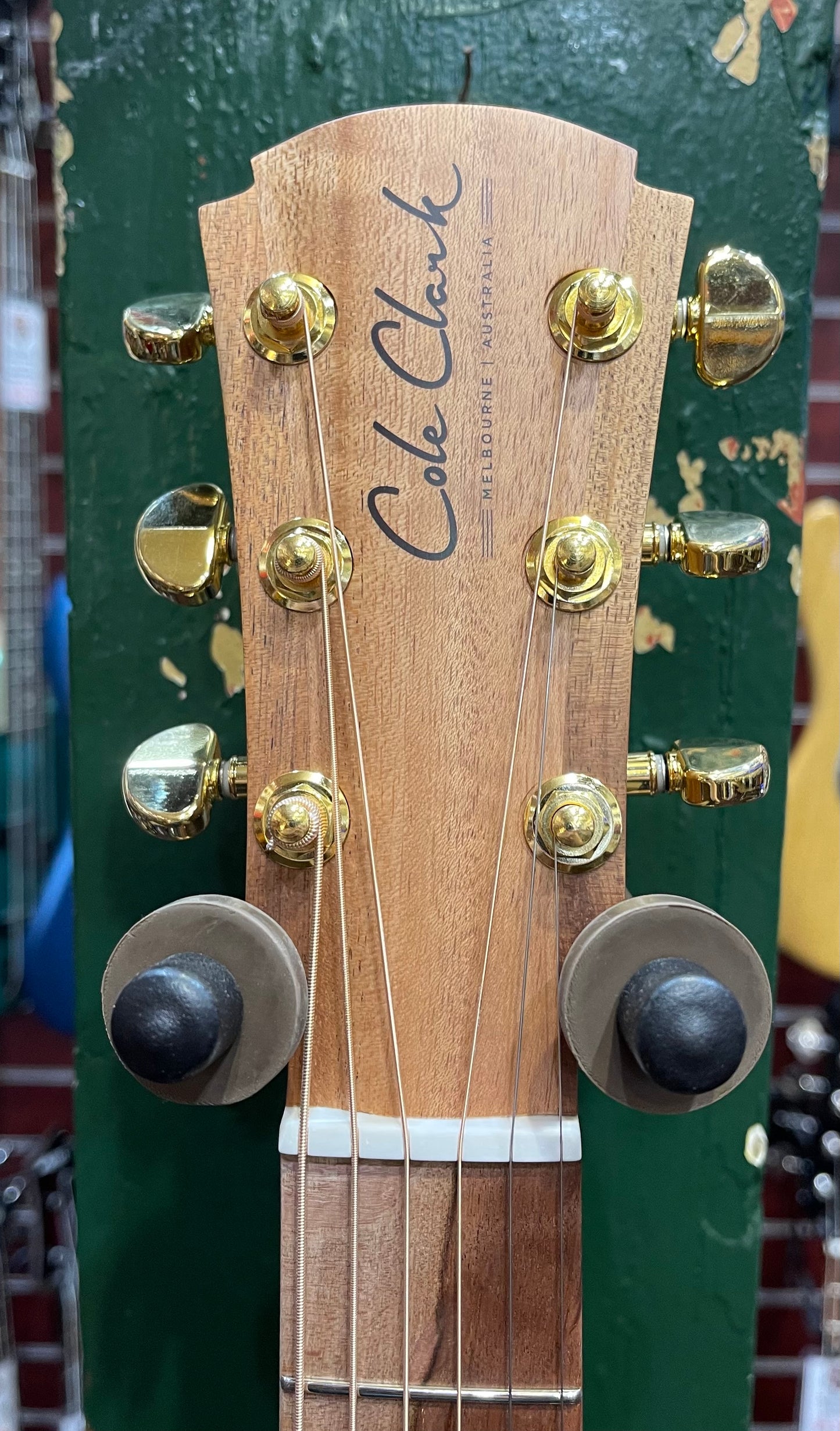 Cole Clark AN2EC Angel 2 Blackwood With Humbucker