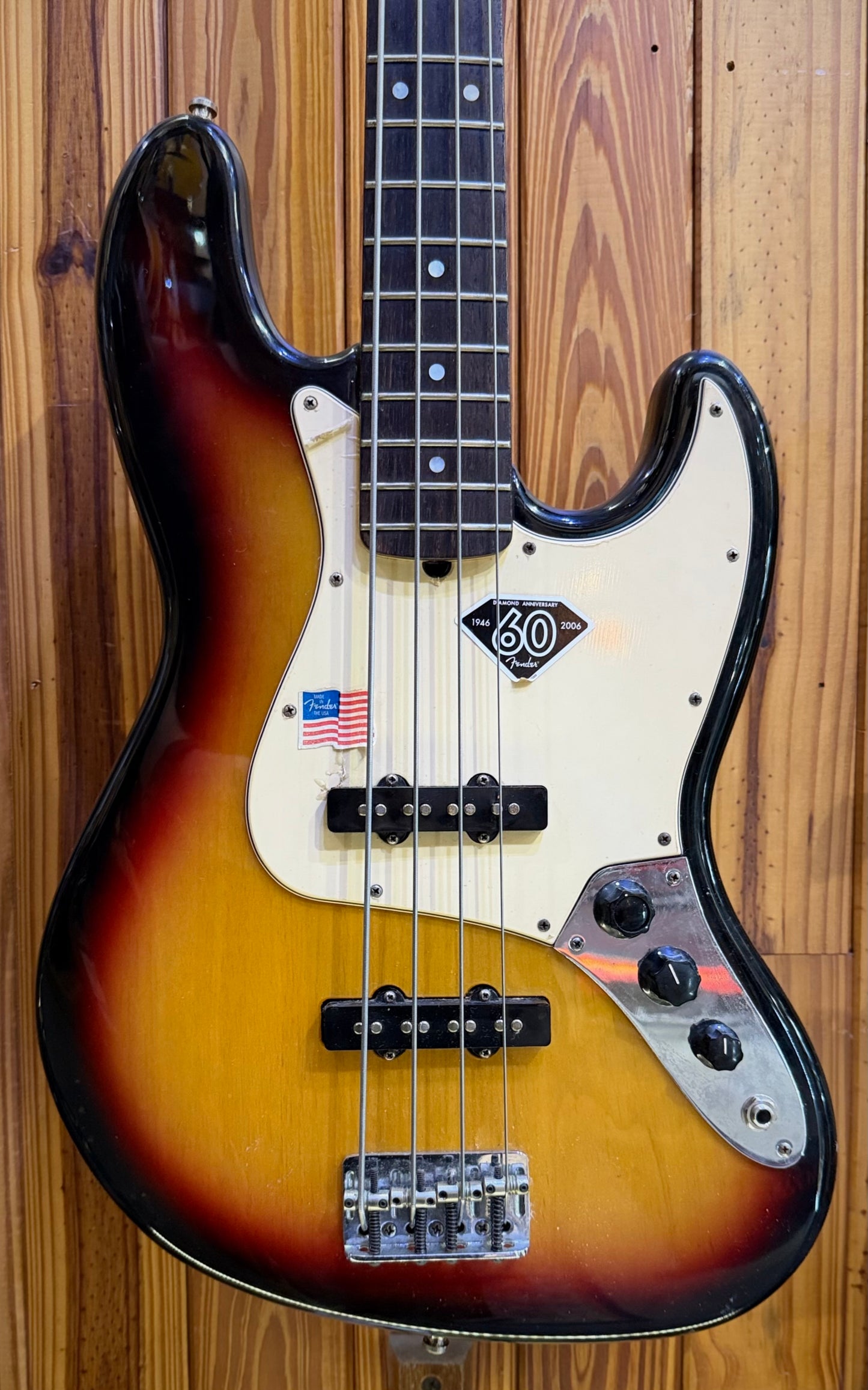 Fender 60th Anniversary Jazz Bass - 3 Tone Sunburst - Pre-Loved