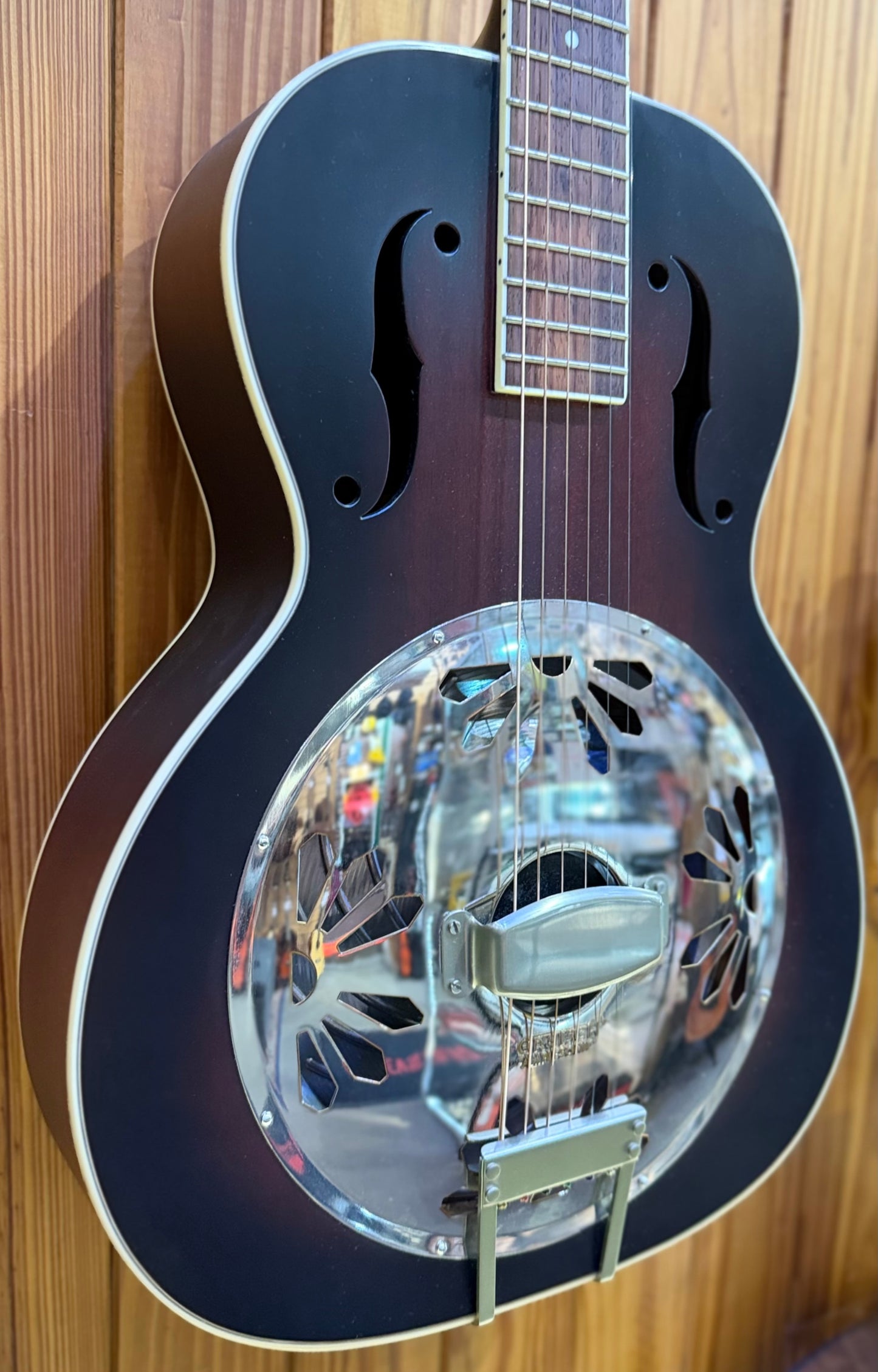 Gretsch G9240 Alligator Round-Neck Resonator - Pre-Loved