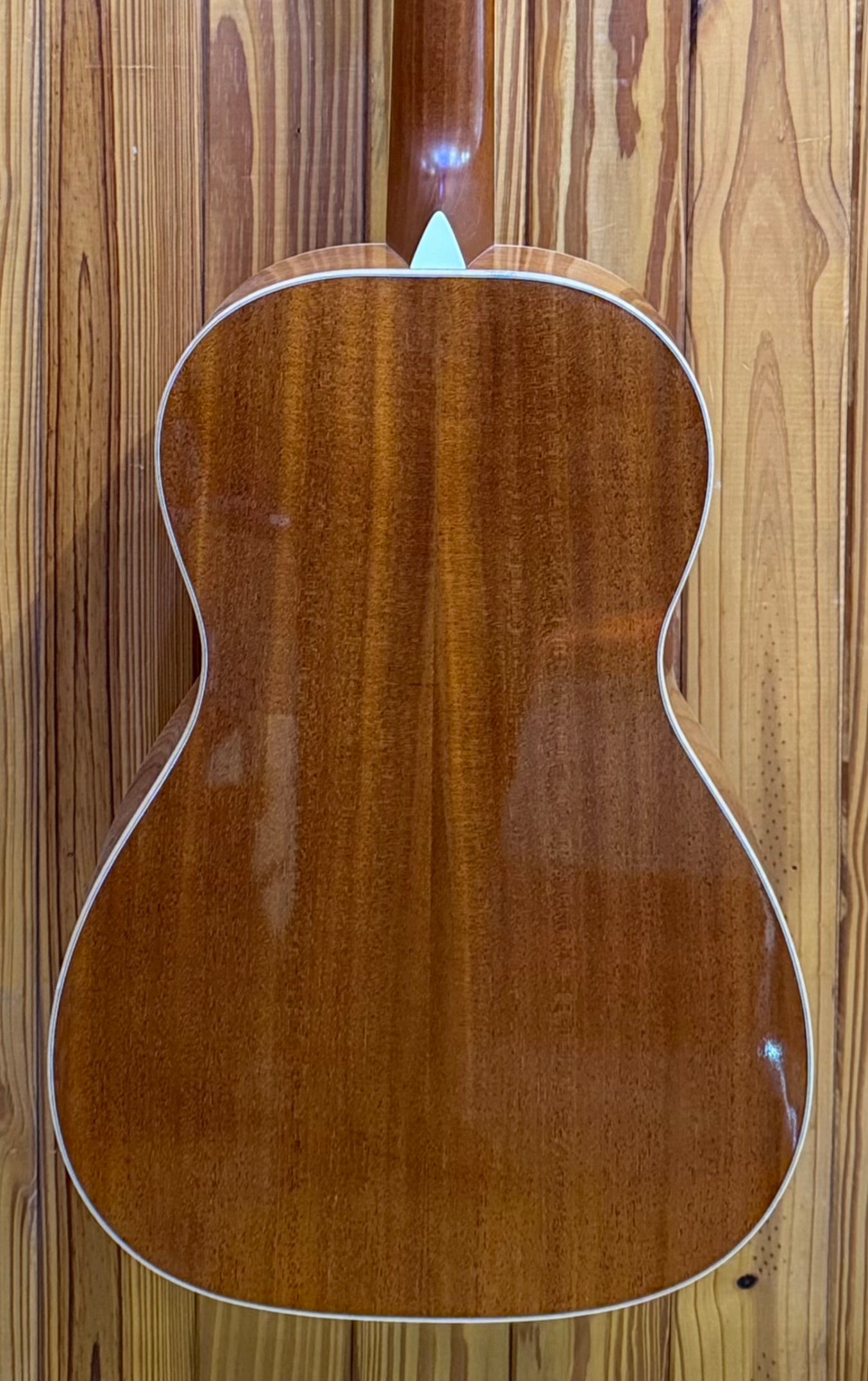 Larrivee 00-50 Mahogany Legacy Series Acoustic Guitar - Pre-Loved