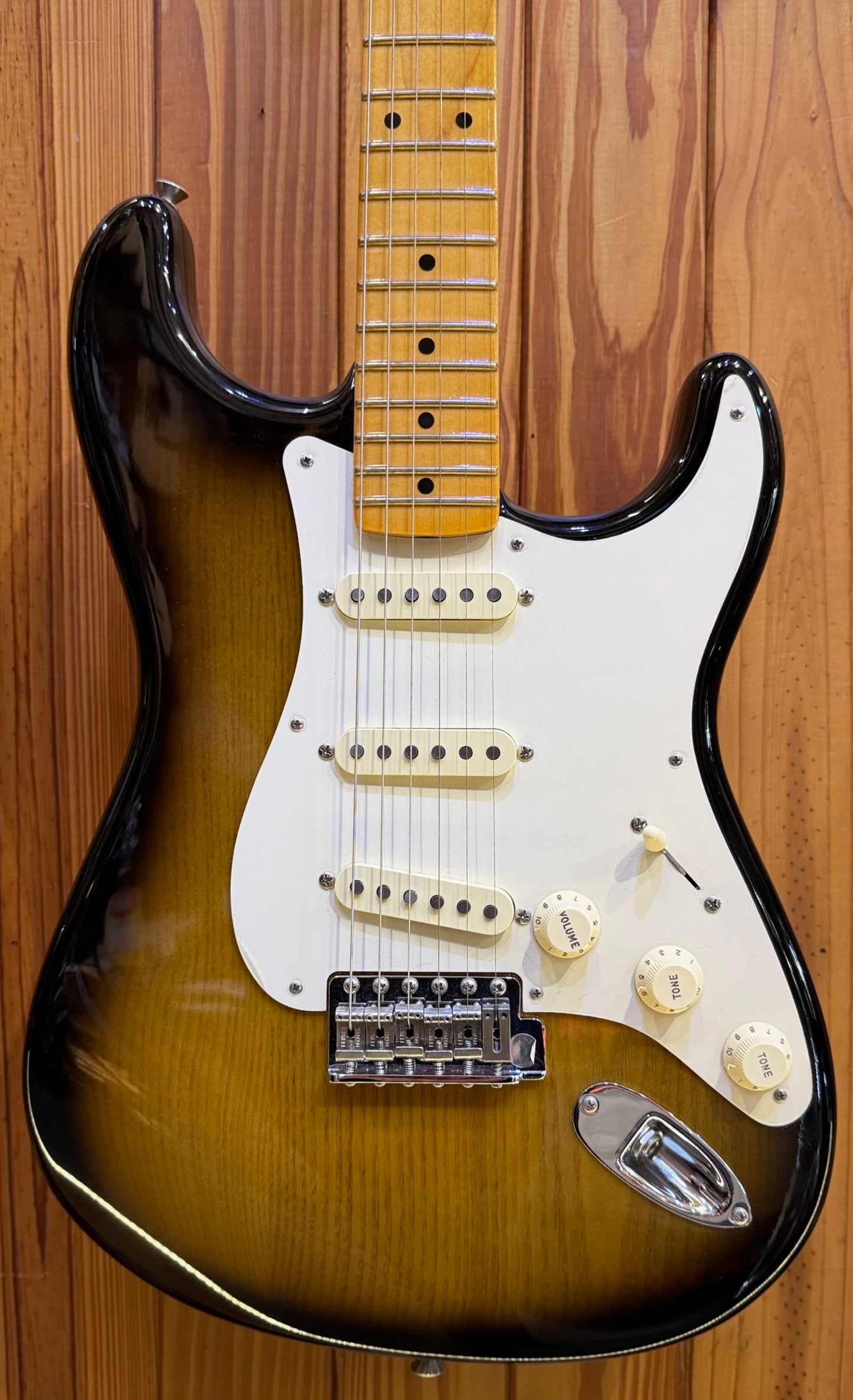 Fender Stories Collection Eric Johnson 1954 "Virginia" Stratocaster - Pre-Loved