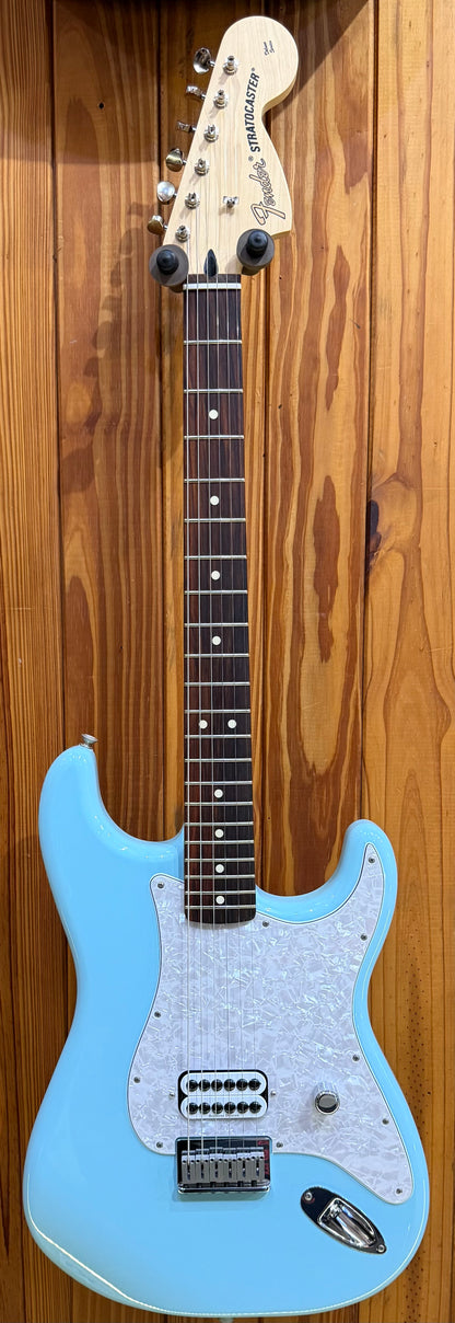Fender Tom Delonge Signature Stratocaster - Daphne Blue - Pre-Loved