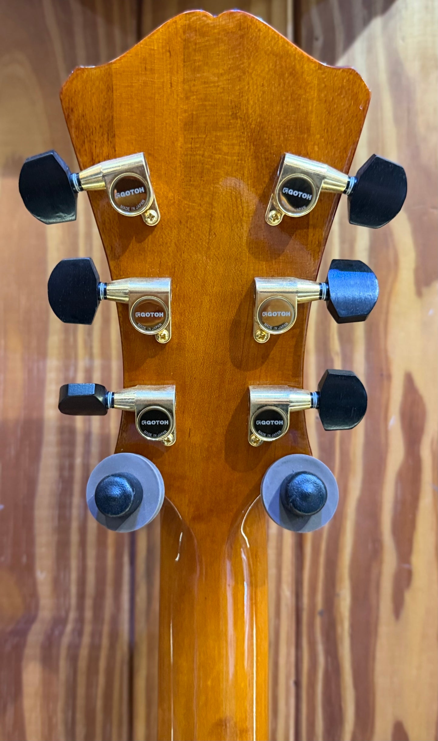 Eastman AR580CE Archtop Electric Guitar - Honey Burst - Pre-Loved