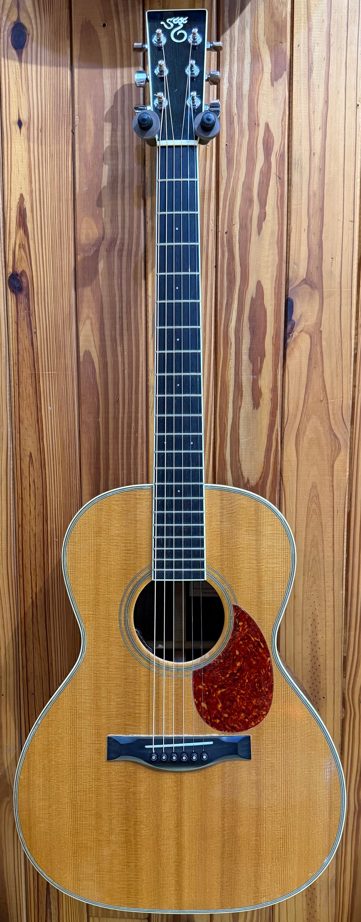 Santa Cruz Model H - Small Jumbo Acoustic Guitar - Pre-Loved