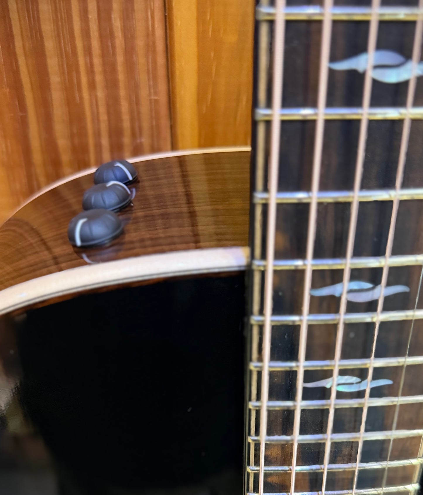Taylor 814ce Special Edition - Black Top Acoustic Guitar - Pre-Loved