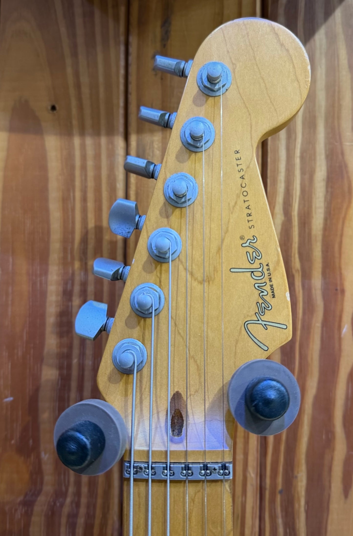 Fender Deluxe Strat Plus (1998) - Maple Fingerboard - Crimson Burst - Pre-Loved