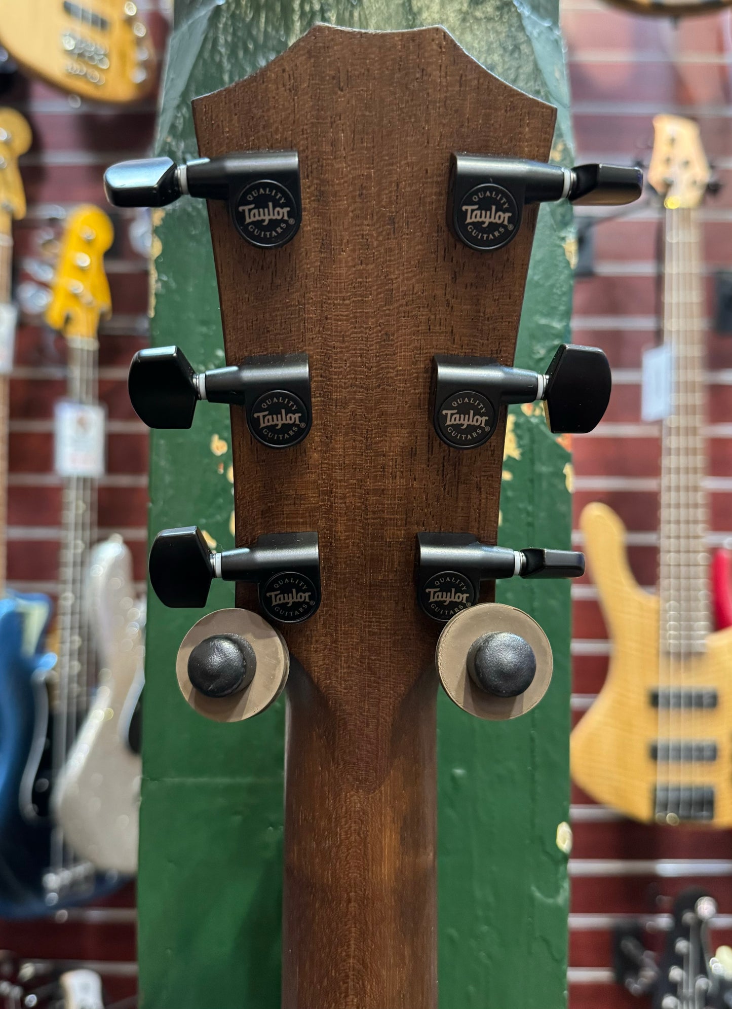 Taylor AD12E Acoustic Sunburst w/ Gig Bag Pre-loved