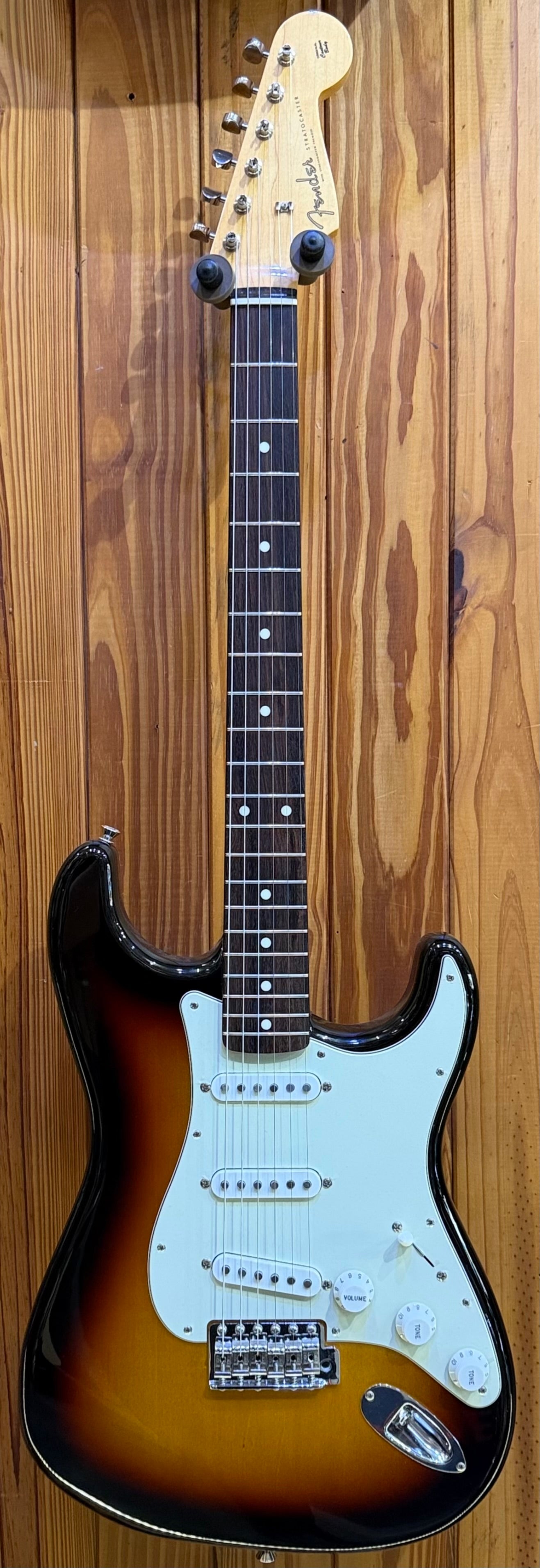 Fender Made in Japan Traditional '60s Stratocaster - 3 Tone Sunburst - Pre-Loved