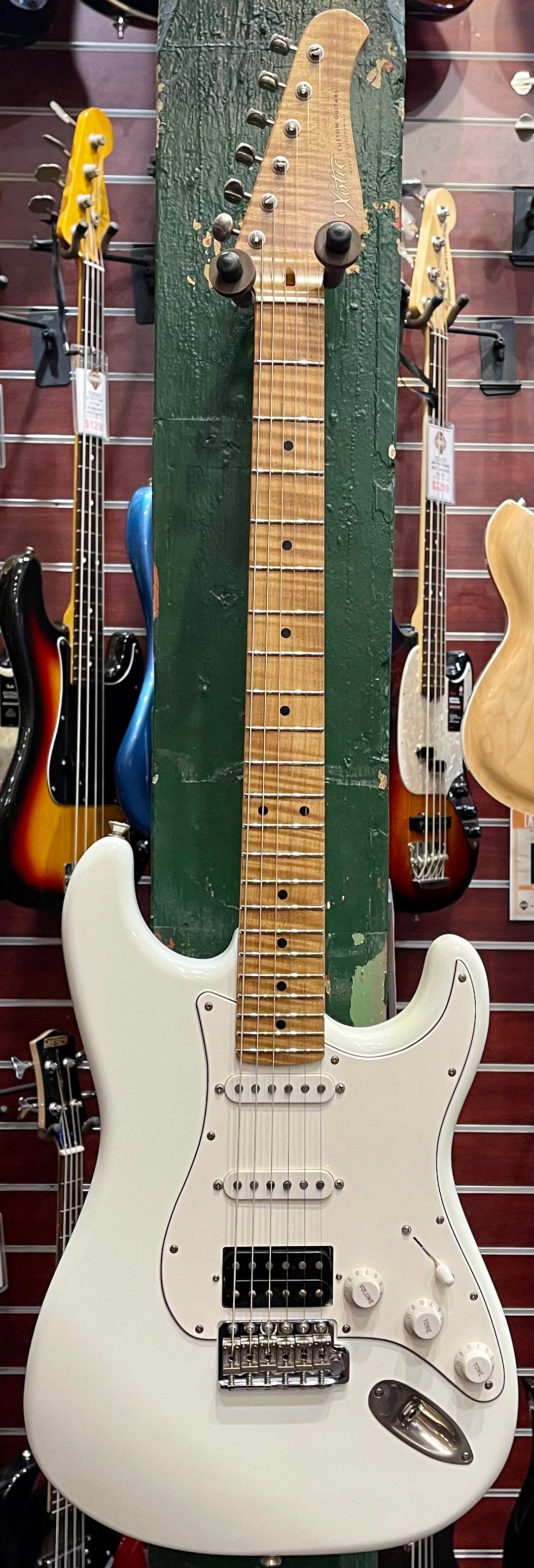 Xotic California Classic XSC Pro-2 - Olympic White | Guitar Bros