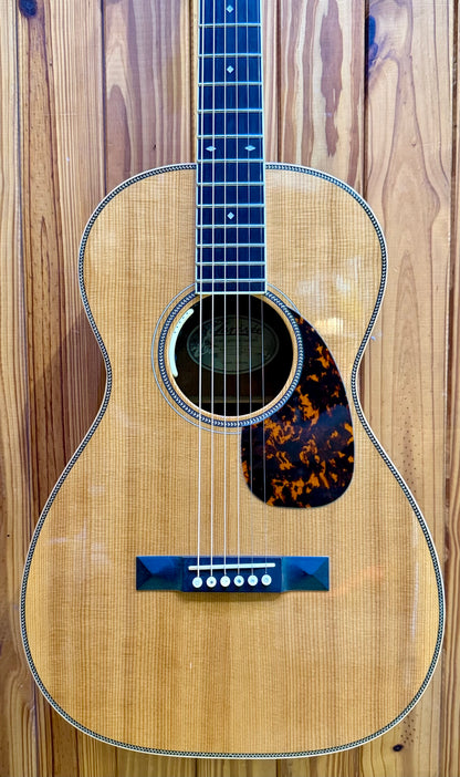 Larrivee 00-50 Mahogany Legacy Series Acoustic Guitar - Pre-Loved