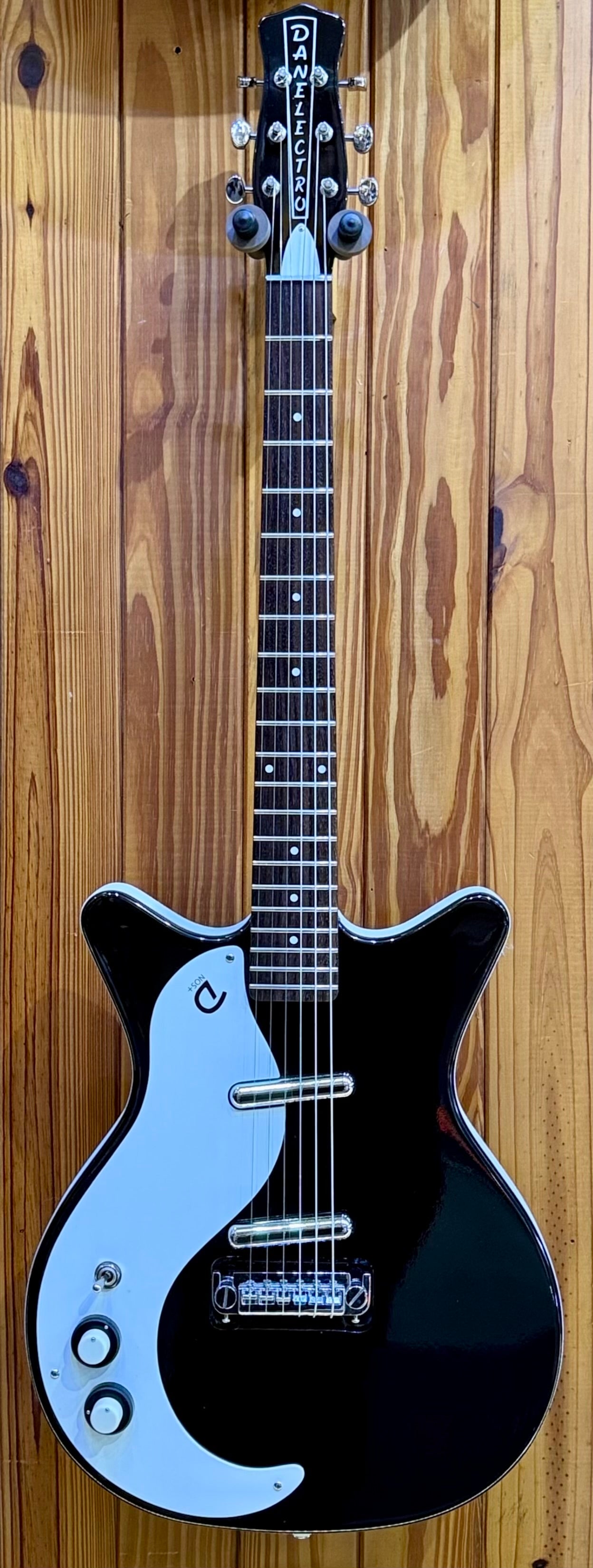 Danelectro '59 NOS Electric Guitar - Black - Left Handed - Pre-Loved
