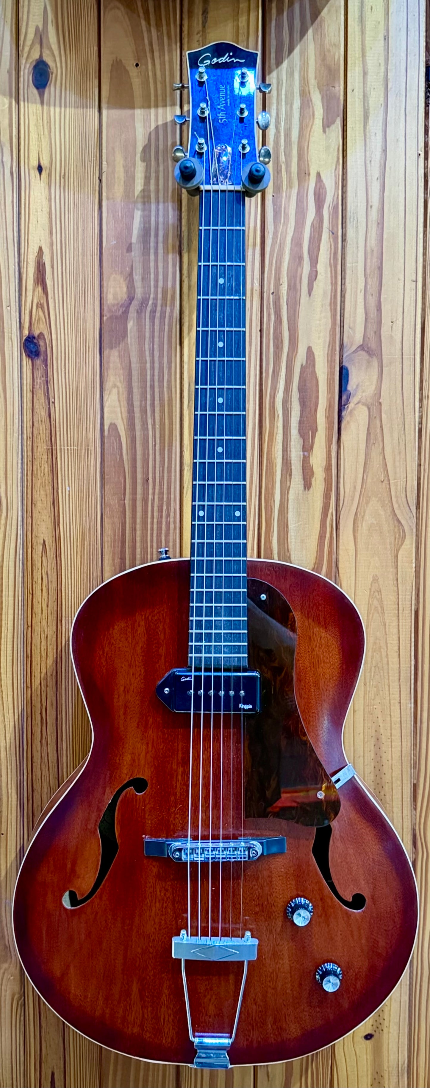 Godin 5th Avenue Kingpin P90 Archtop Guitar - Pre-Loved