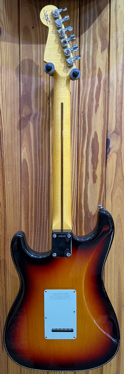 Fender Custom Shop Deluxe Stratocaster - 3-Tone Sunburst - Pre-Loved
