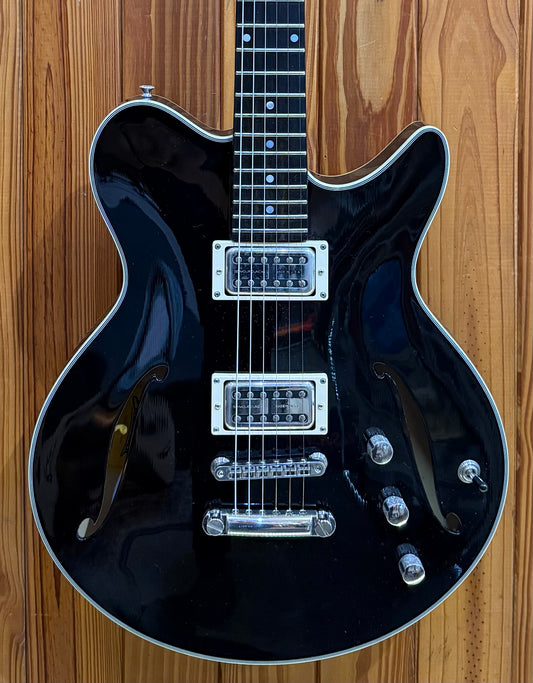 Eastman Romeo NYC Hollowbody Electric Guitar - Black - Pre-Loved