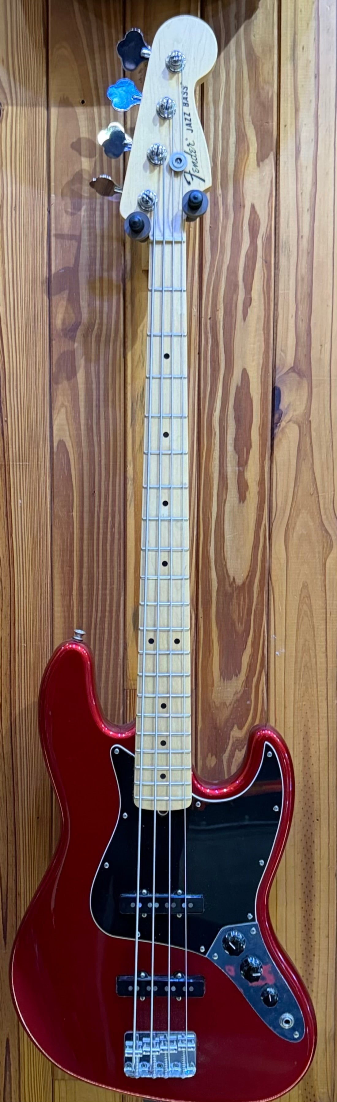 Fender American Special Jazz Bass - Candy Apple Red - Pre-Loved