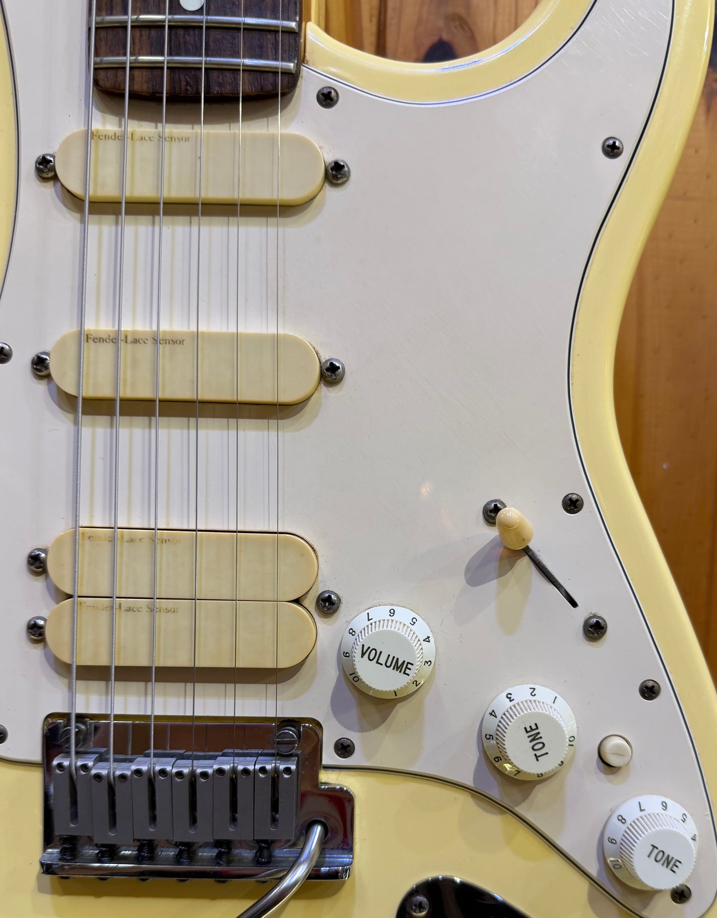 Fender 1991 Jeff Beck Signature Stratocaster - Vintage White - Pre-Loved