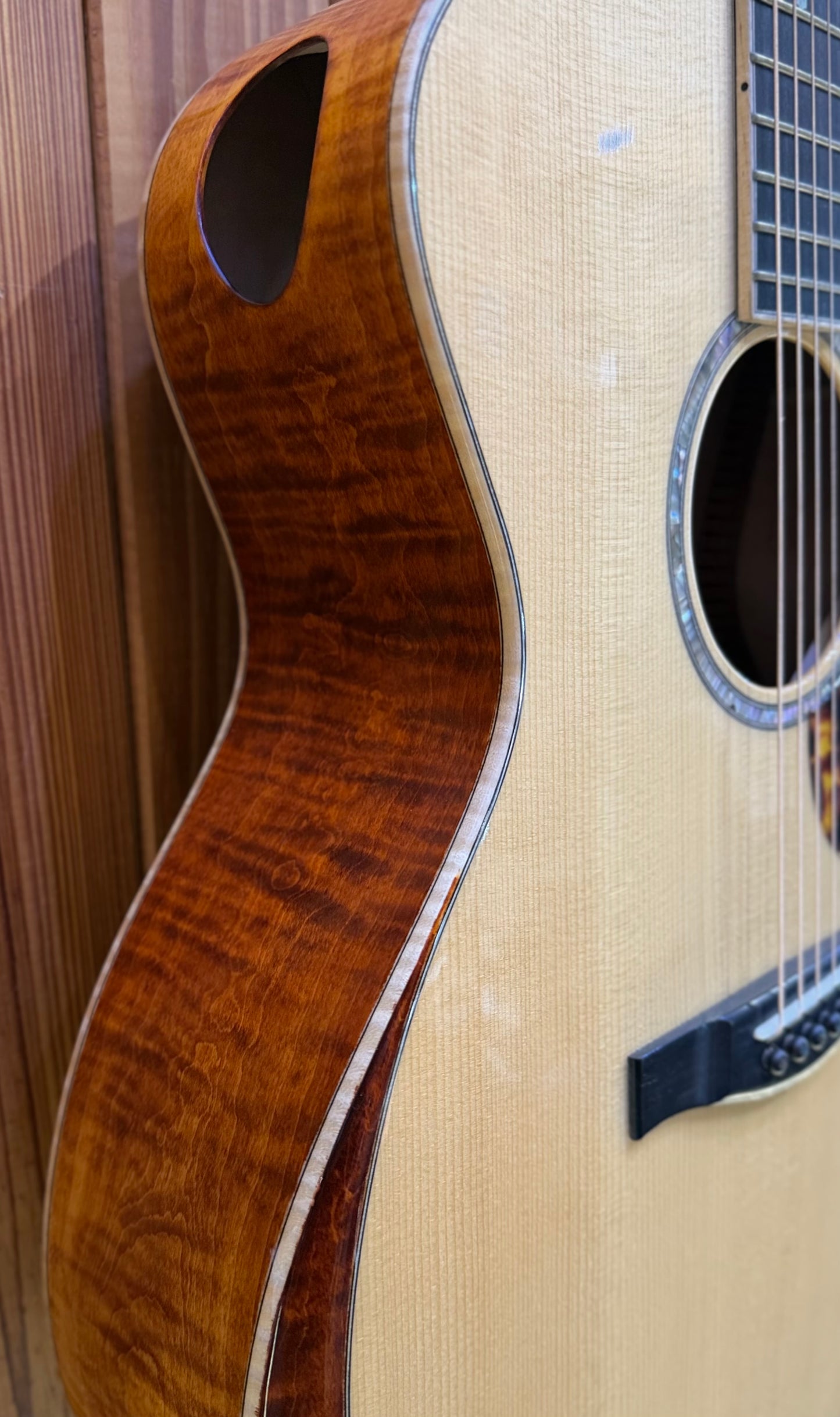 Eastman AC622CE Grand Auditorium Acoustic Guitar - Pre-Loved