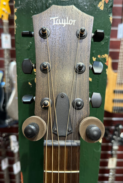 Taylor AD12E Acoustic Sunburst w/ Gig Bag Pre-loved