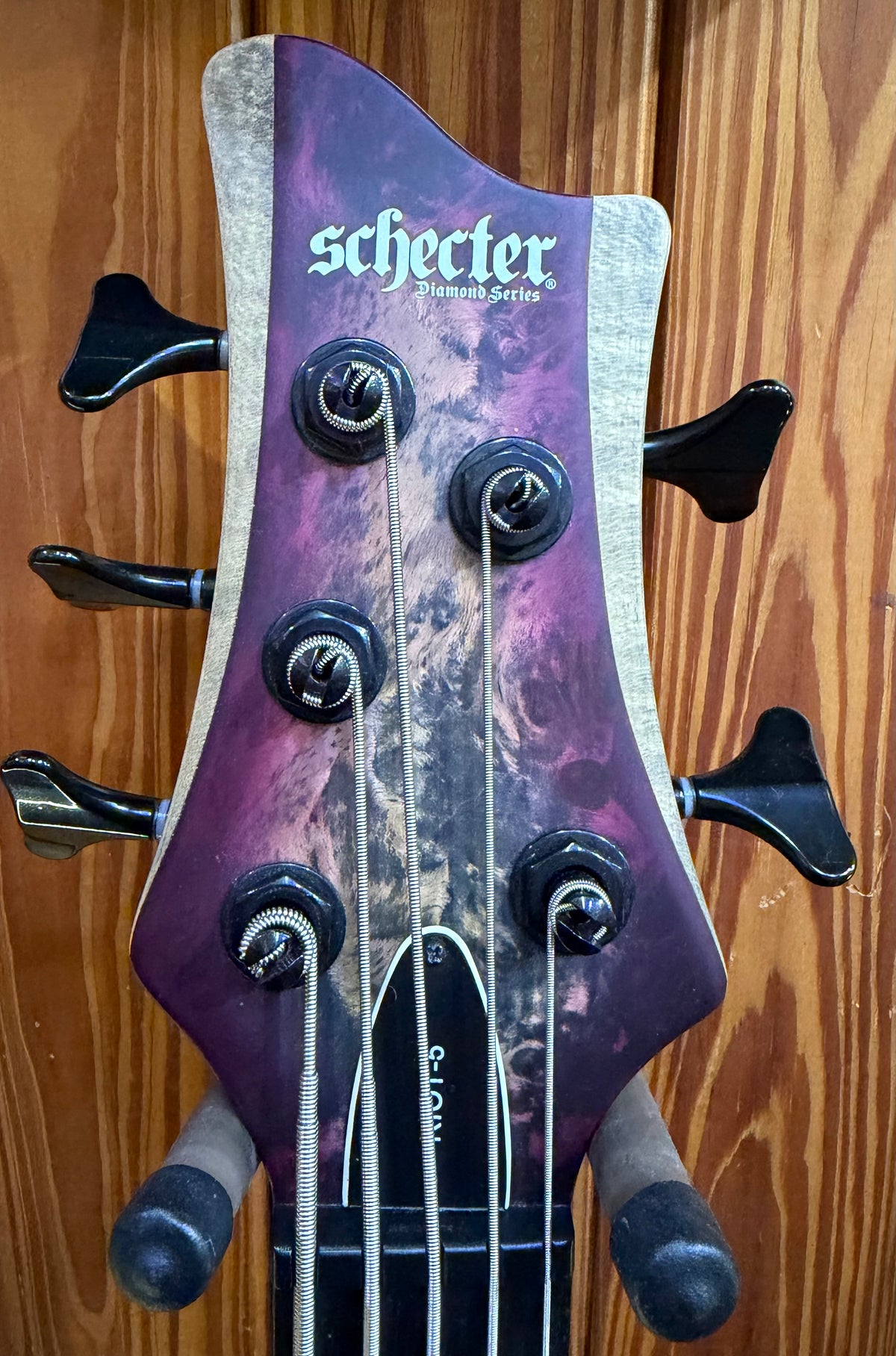 Schecter Riot-5  5-String Electric Bass w/Hardcase - Pre-Loved