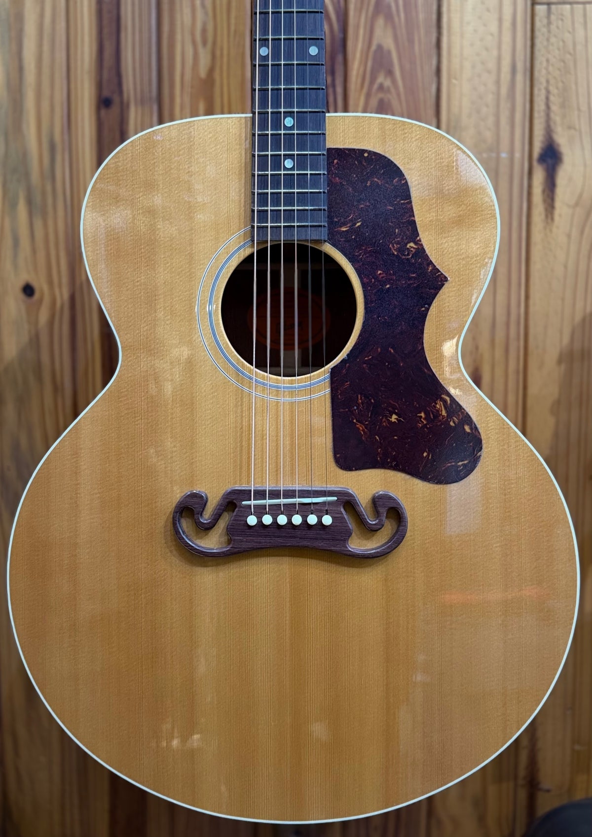 Gibson Acoustic Guitars