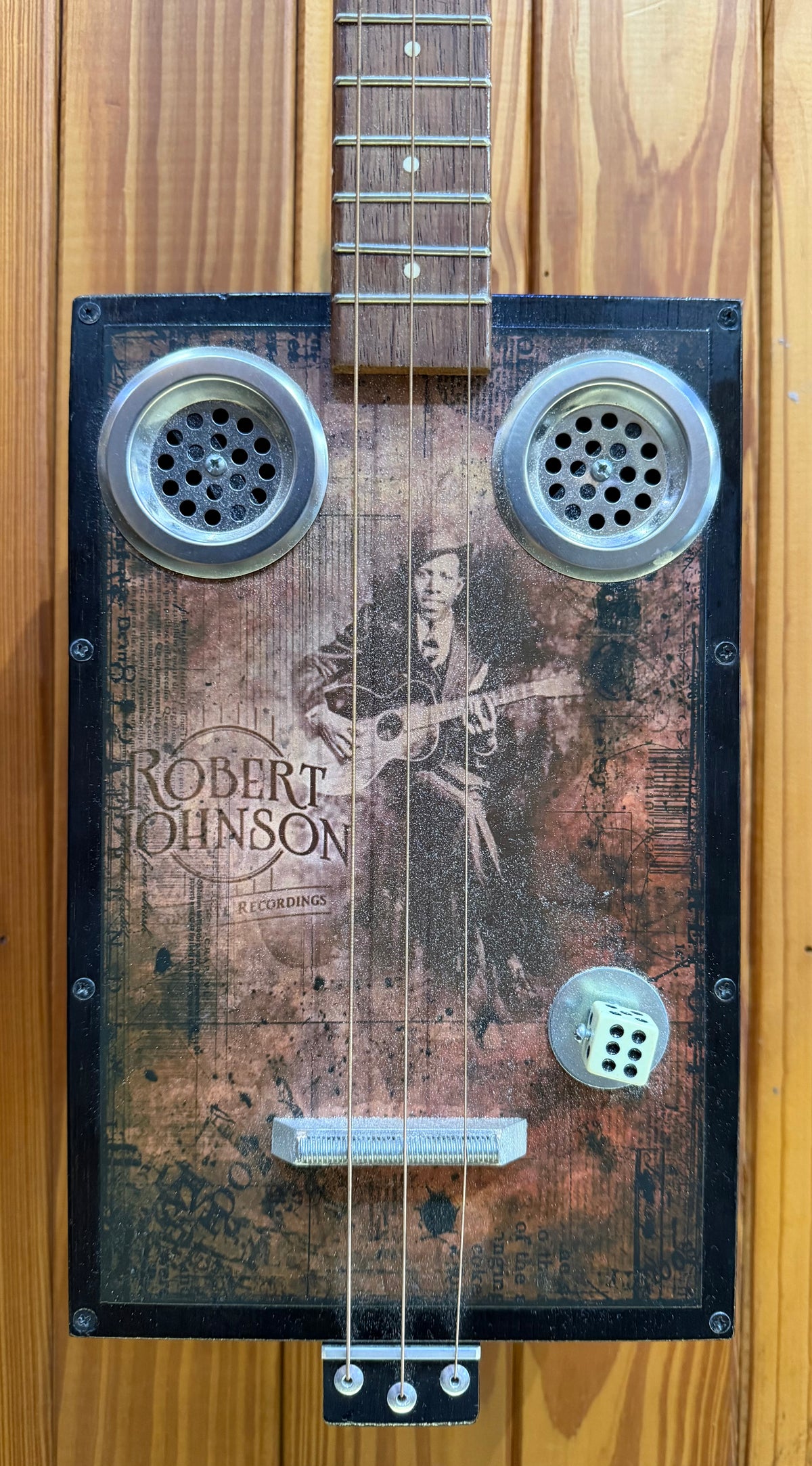 Groove Art Cigar Box Guitar 'Robert Johnson'